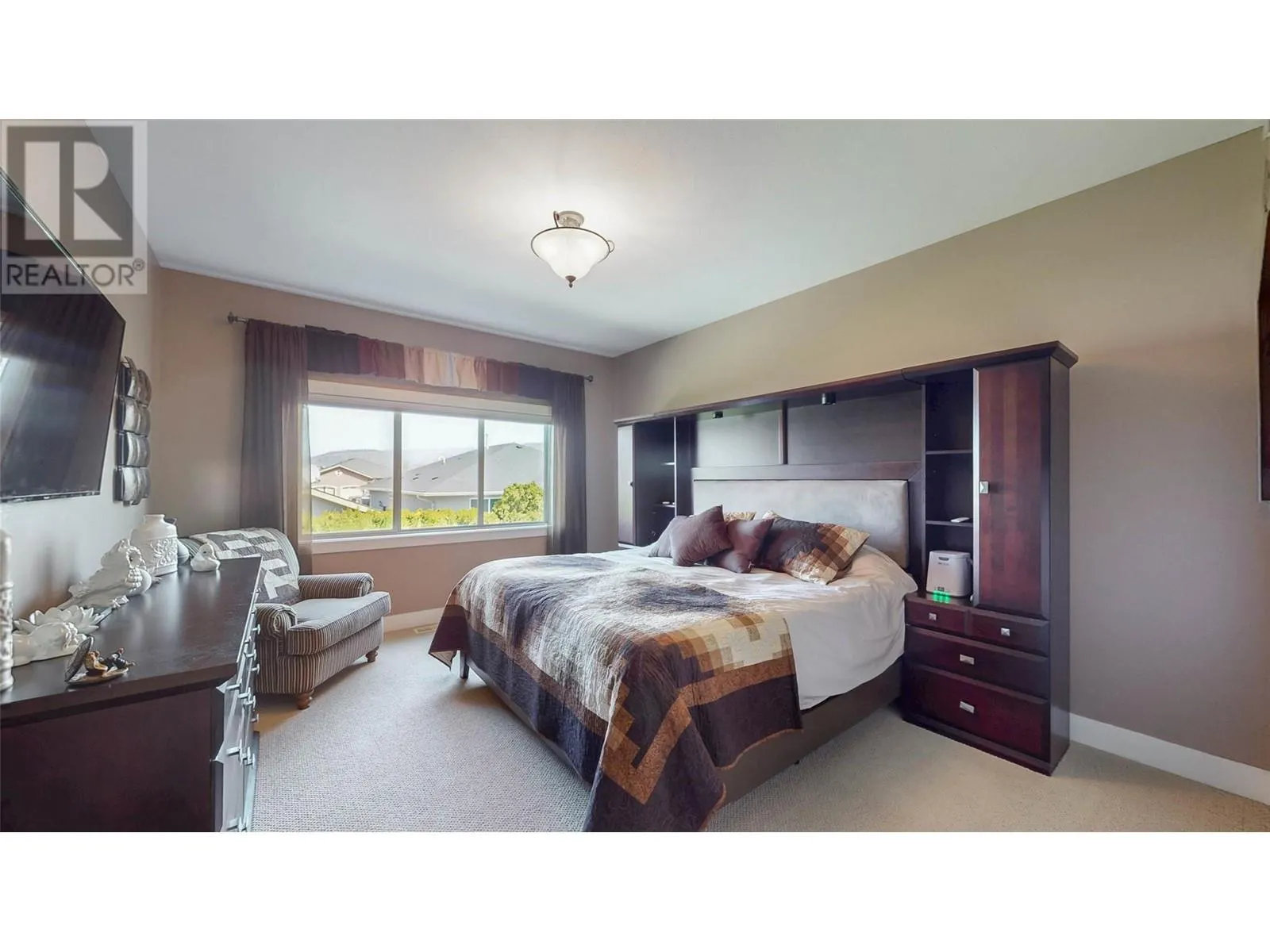 6833 MEADOWS Drive Unit# 7