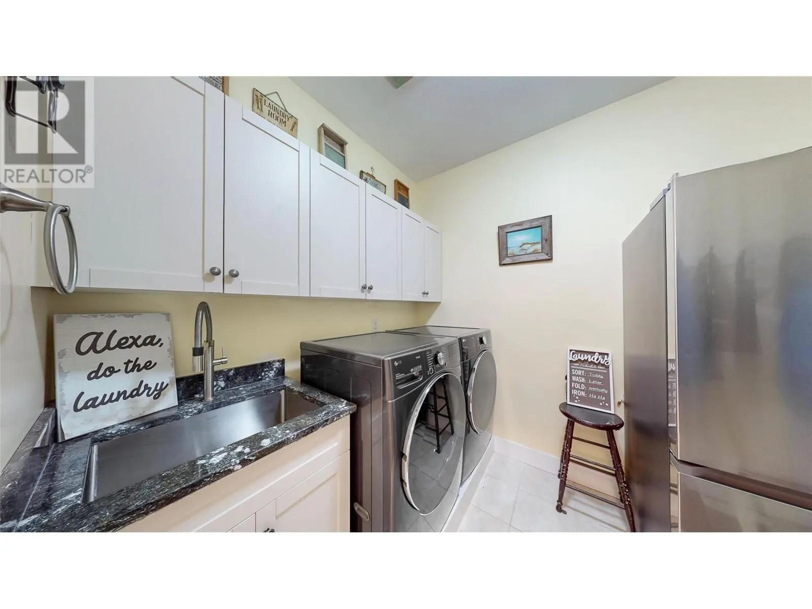 6833 MEADOWS Drive Unit# 7