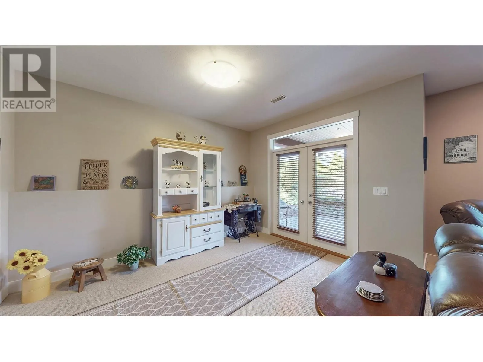 6833 MEADOWS Drive Unit# 7