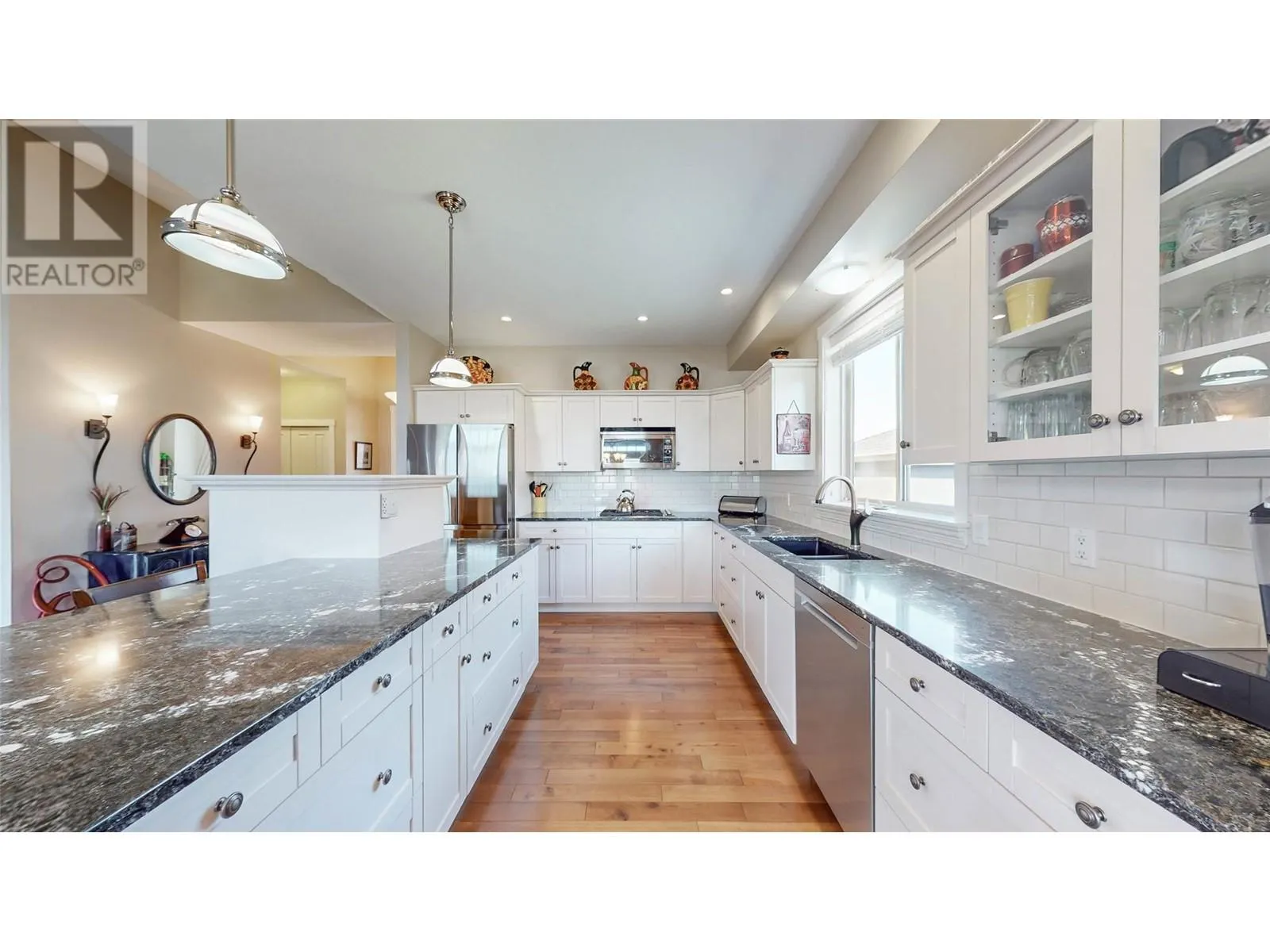 6833 MEADOWS Drive Unit# 7