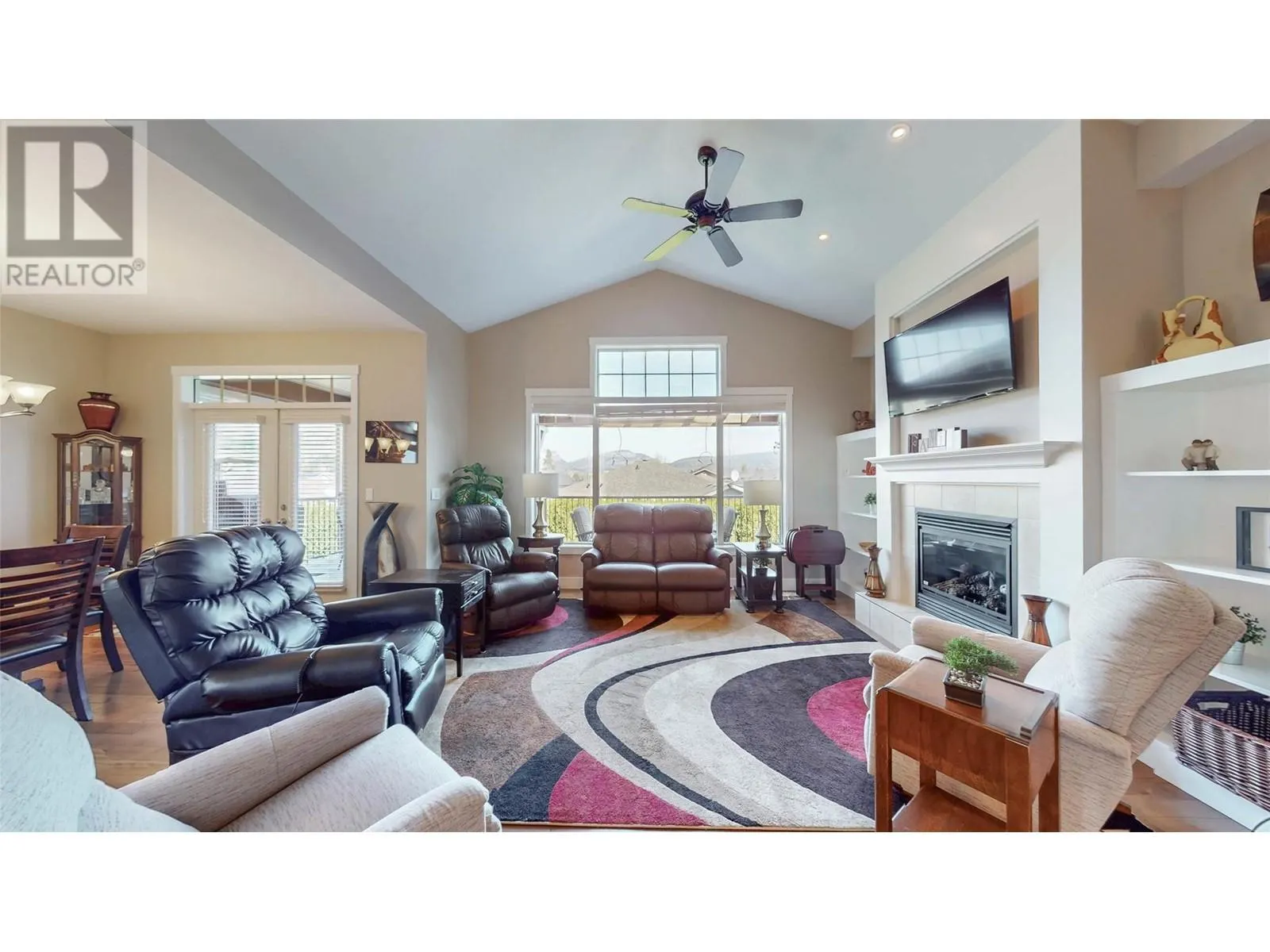 6833 MEADOWS Drive Unit# 7