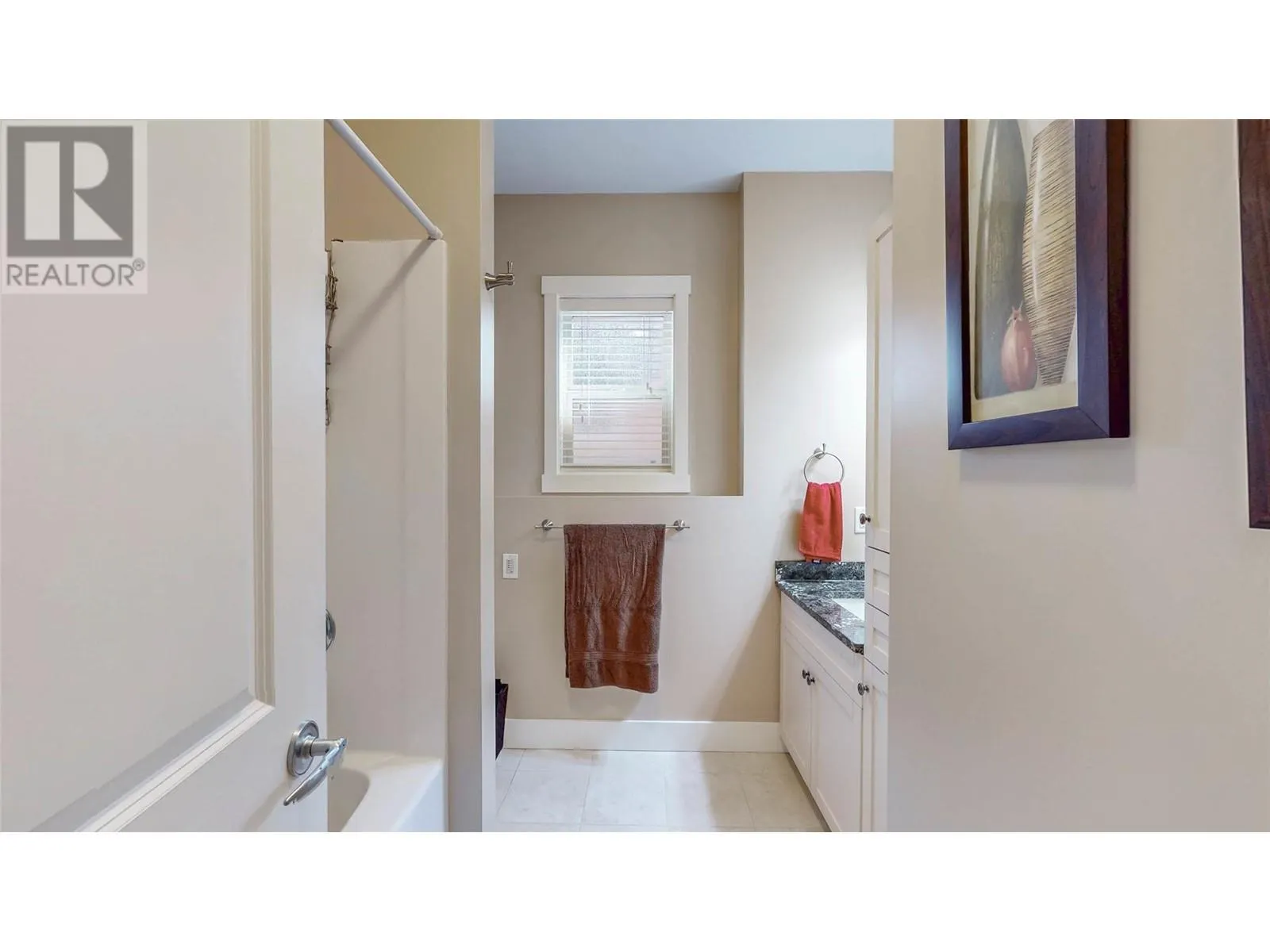 6833 MEADOWS Drive Unit# 7