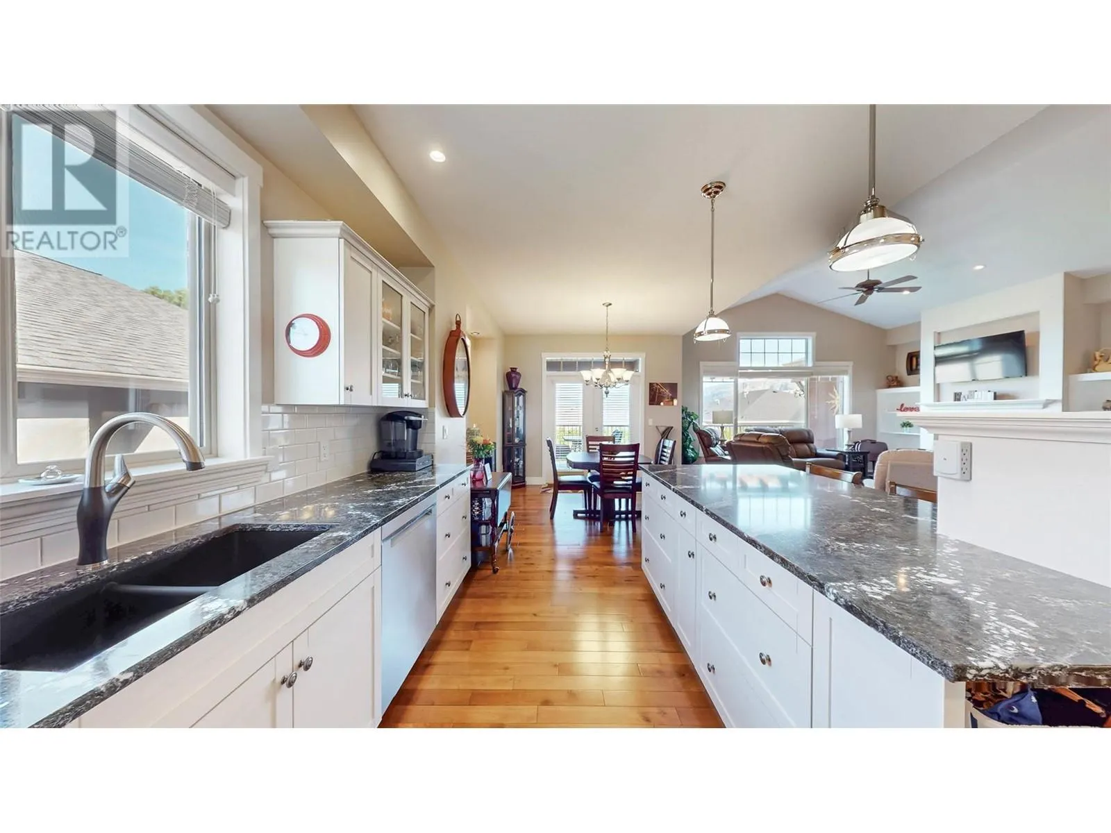 6833 MEADOWS Drive Unit# 7