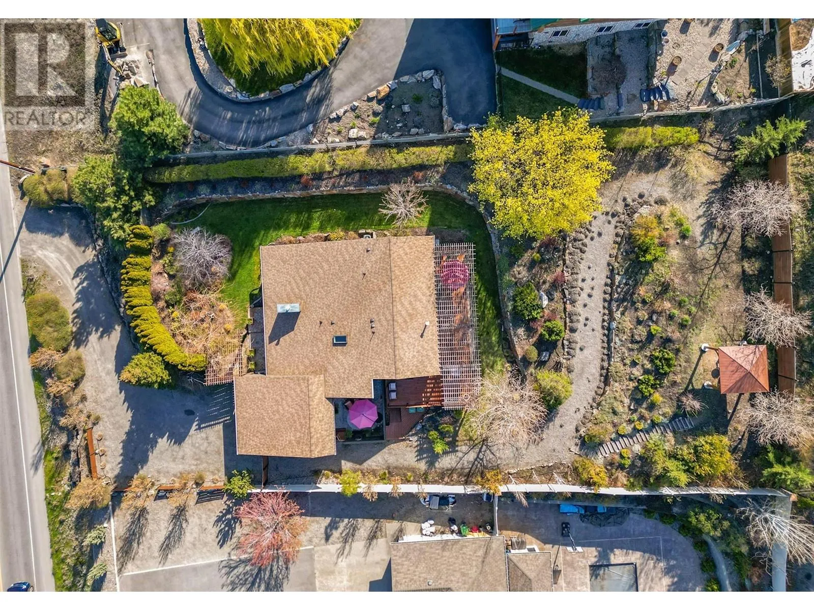5259 Chute Lake Road