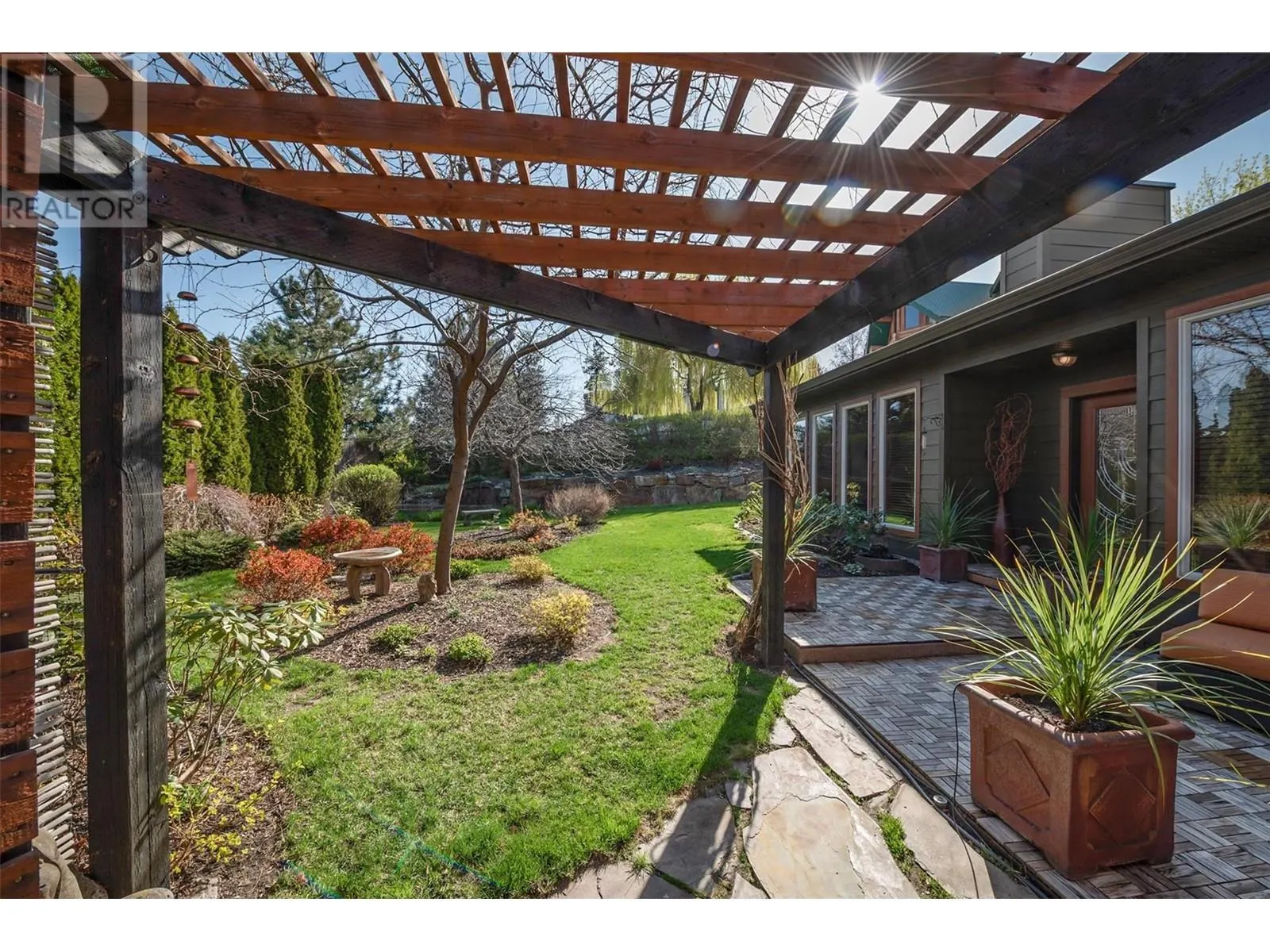 5259 Chute Lake Road