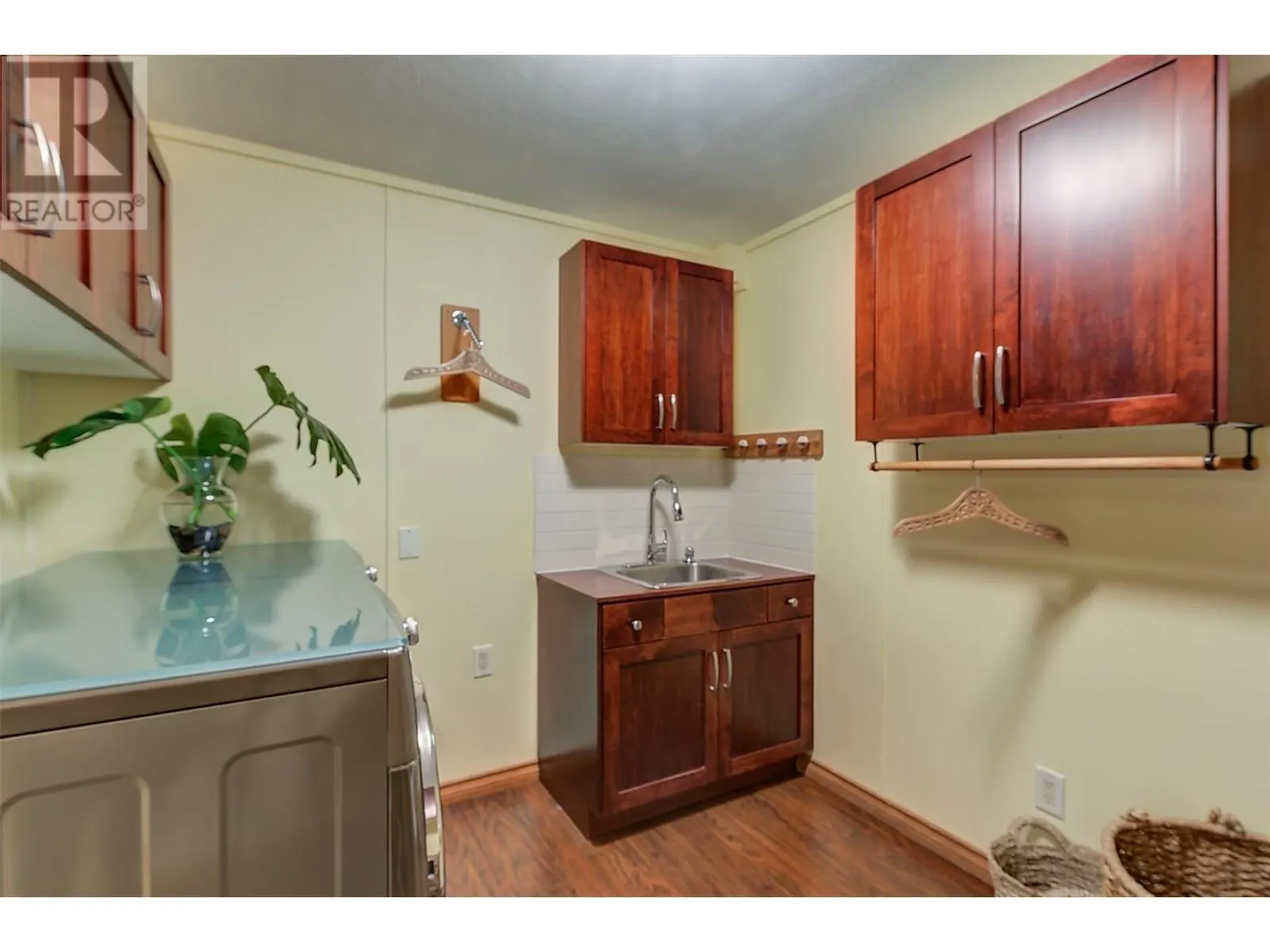 5259 Chute Lake Road