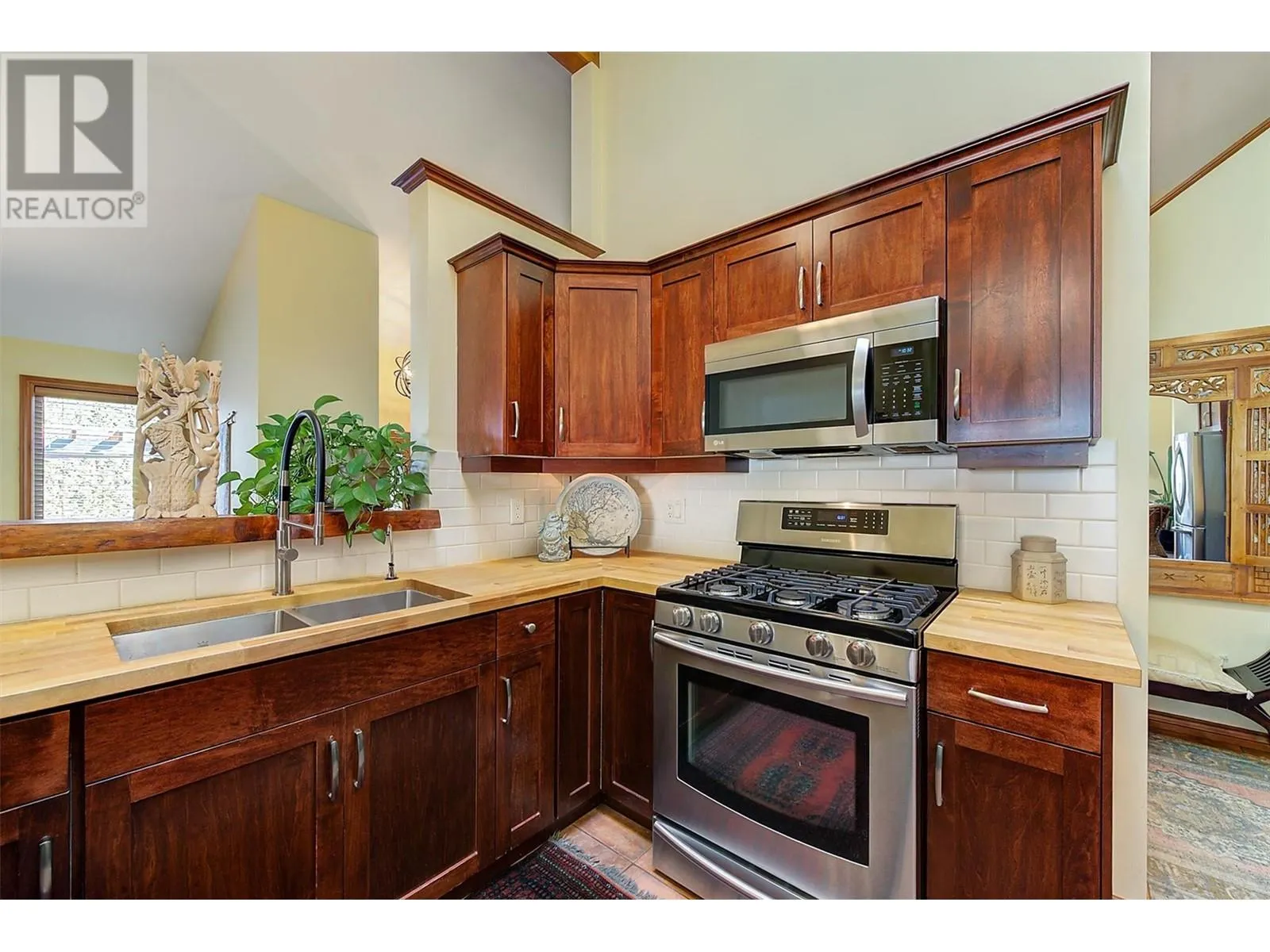 5259 Chute Lake Road