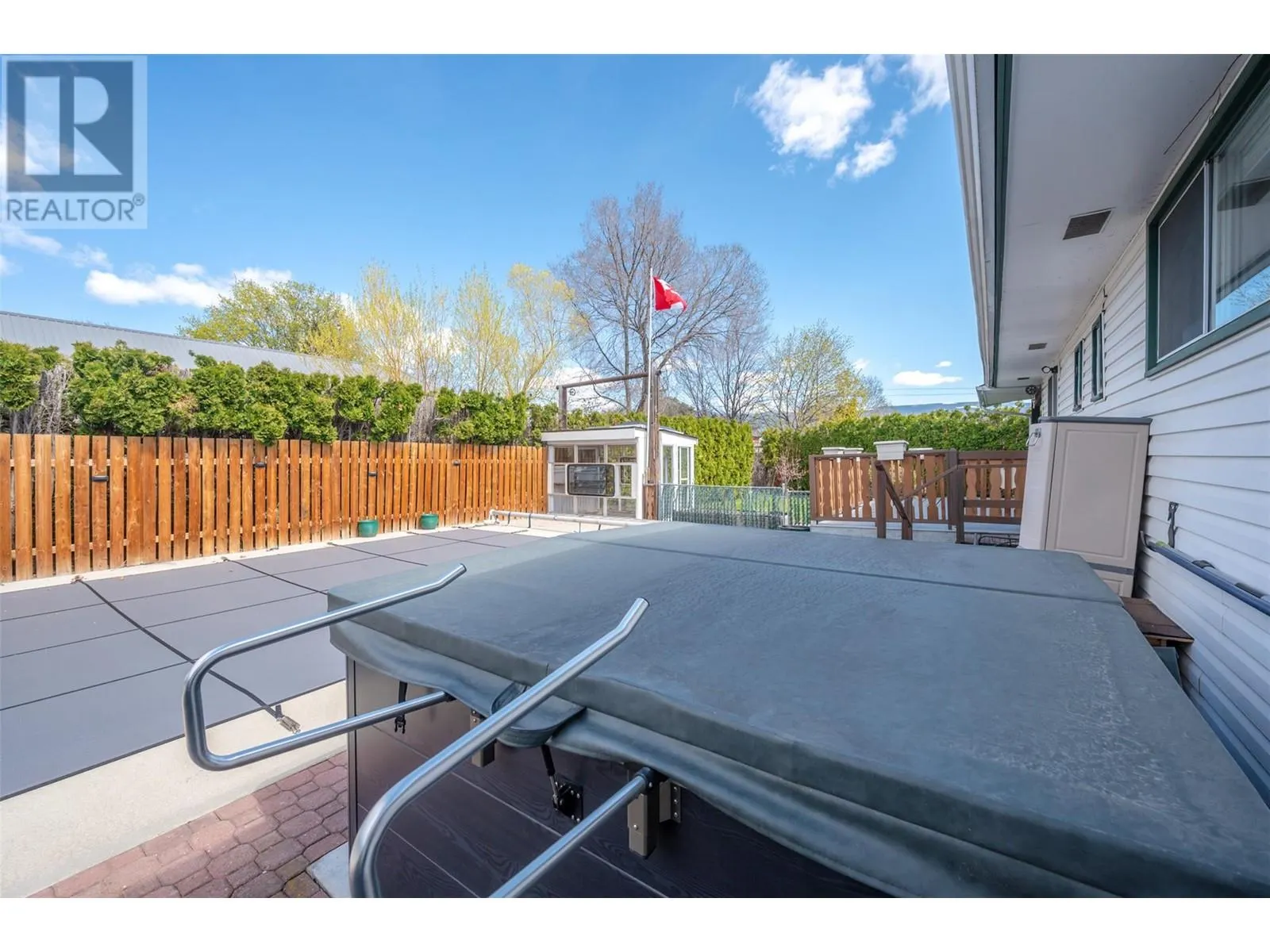 9538 Robson Crescent