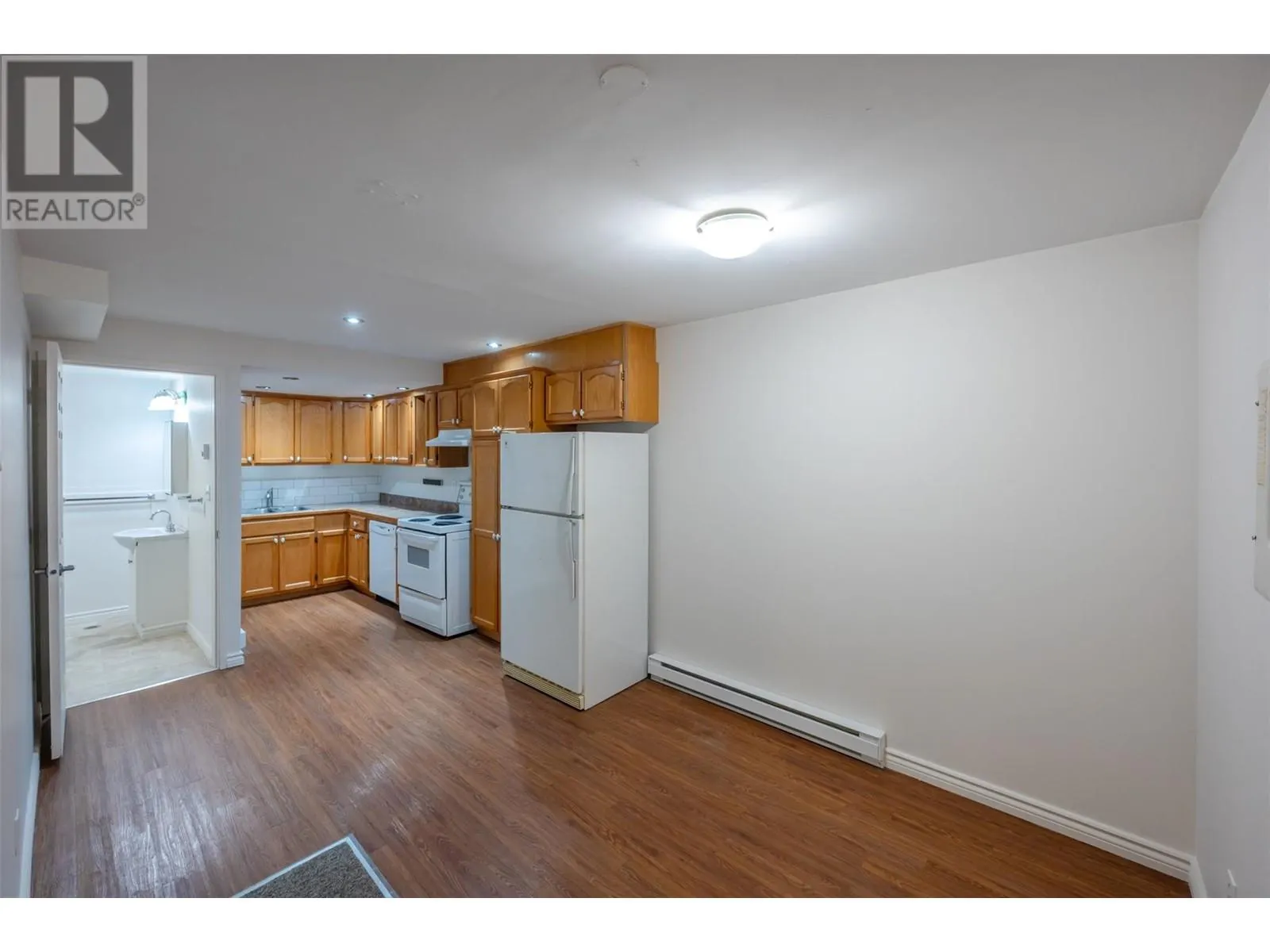 9538 Robson Crescent