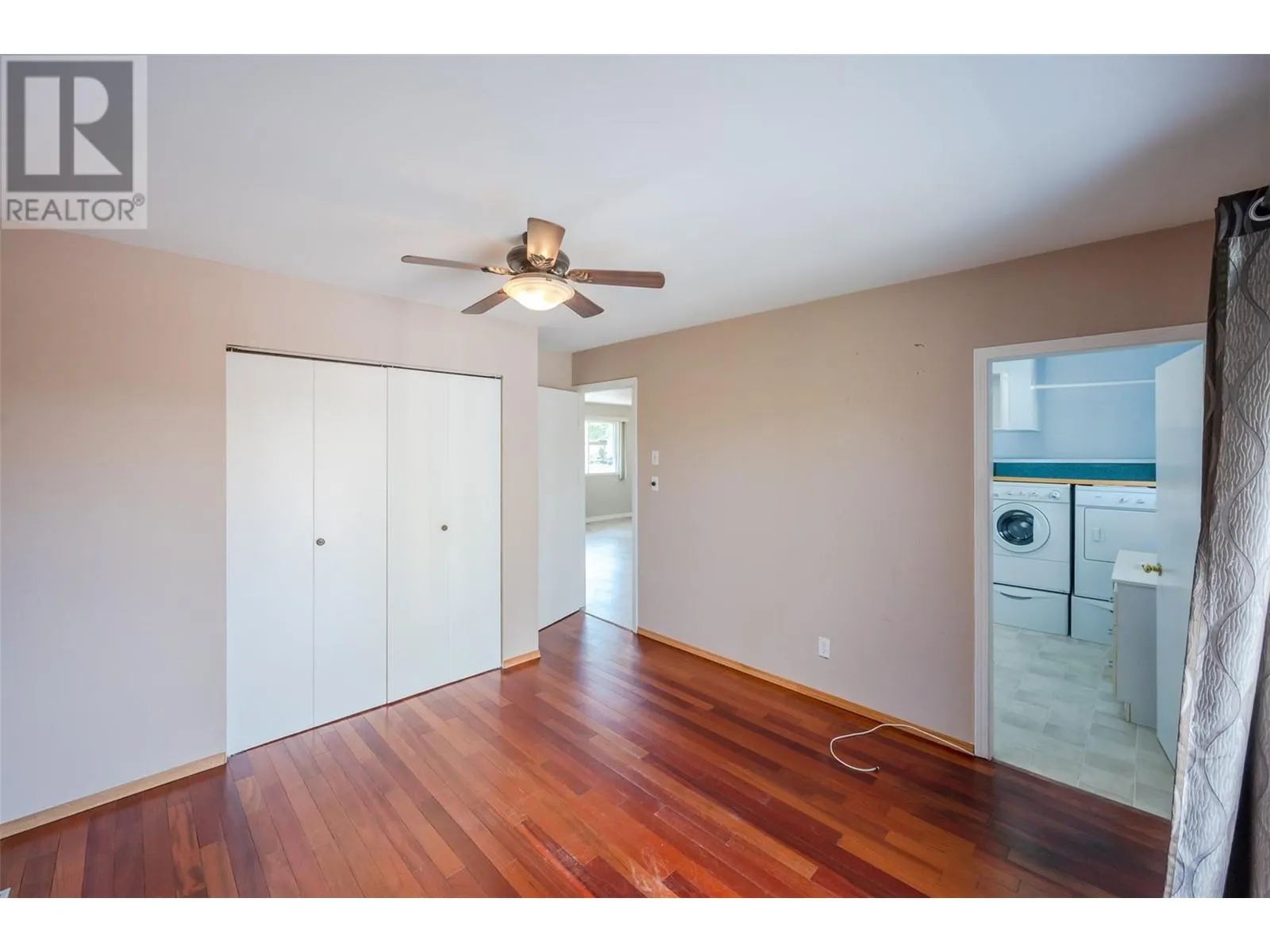 9538 Robson Crescent