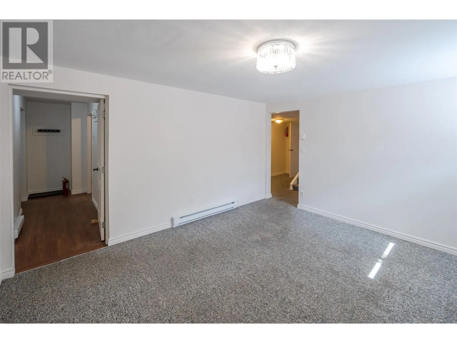 9538 Robson Crescent