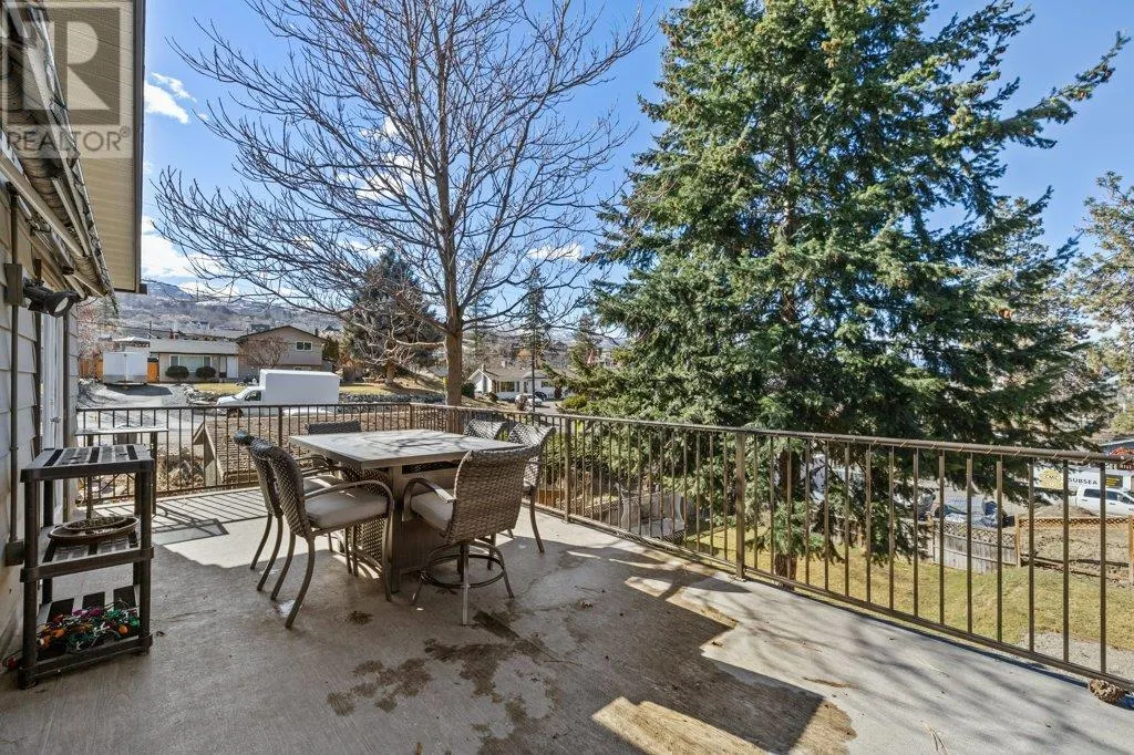 504 Stanley Crescent