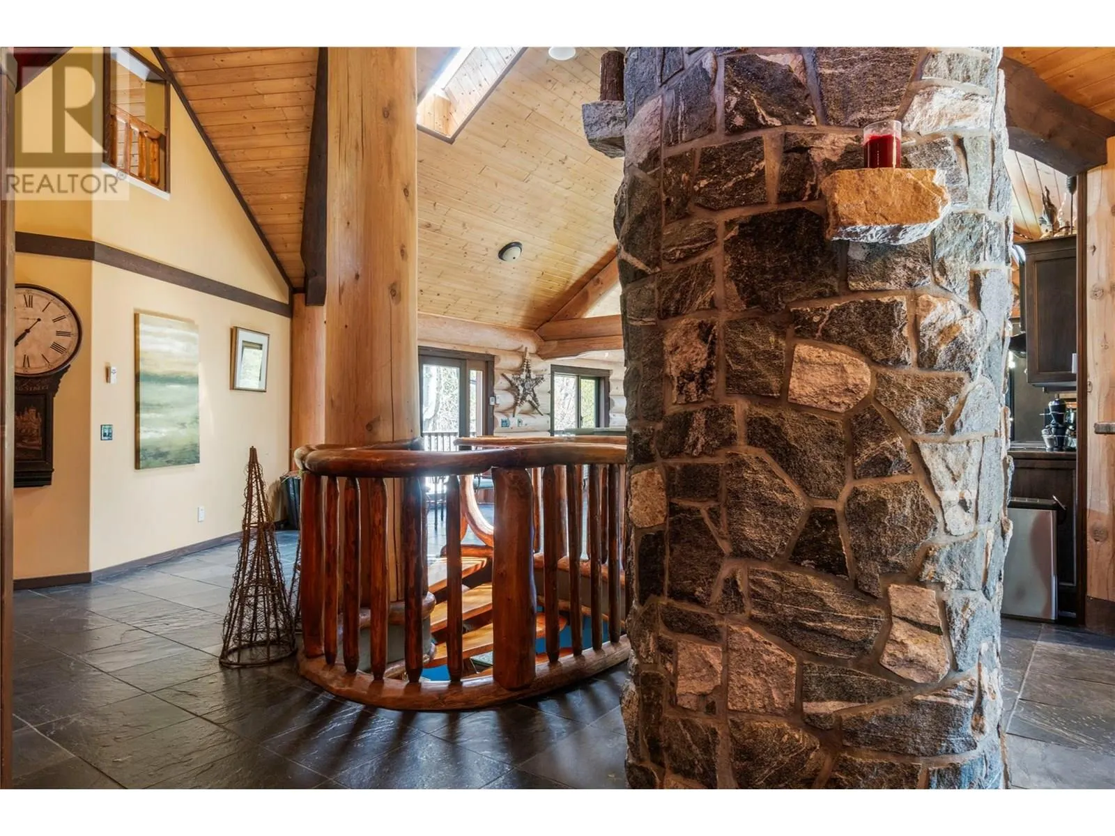 1703 Hillier Road
