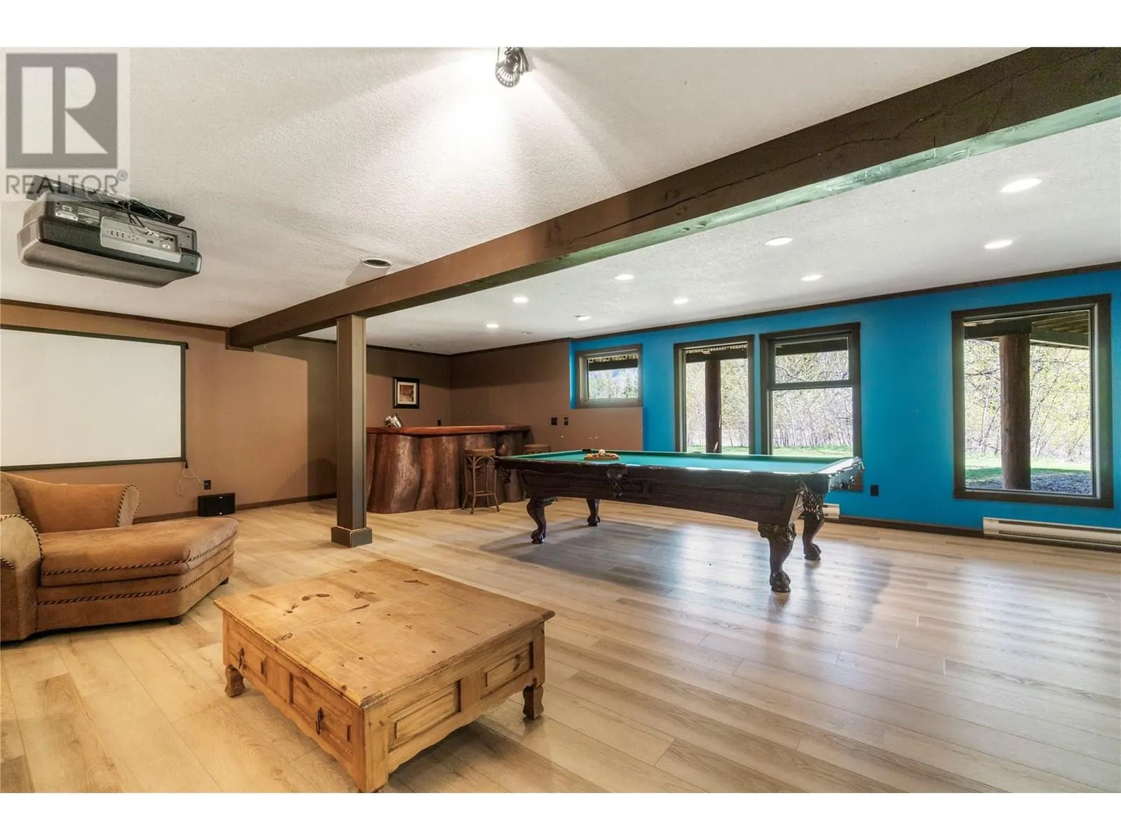 1703 Hillier Road