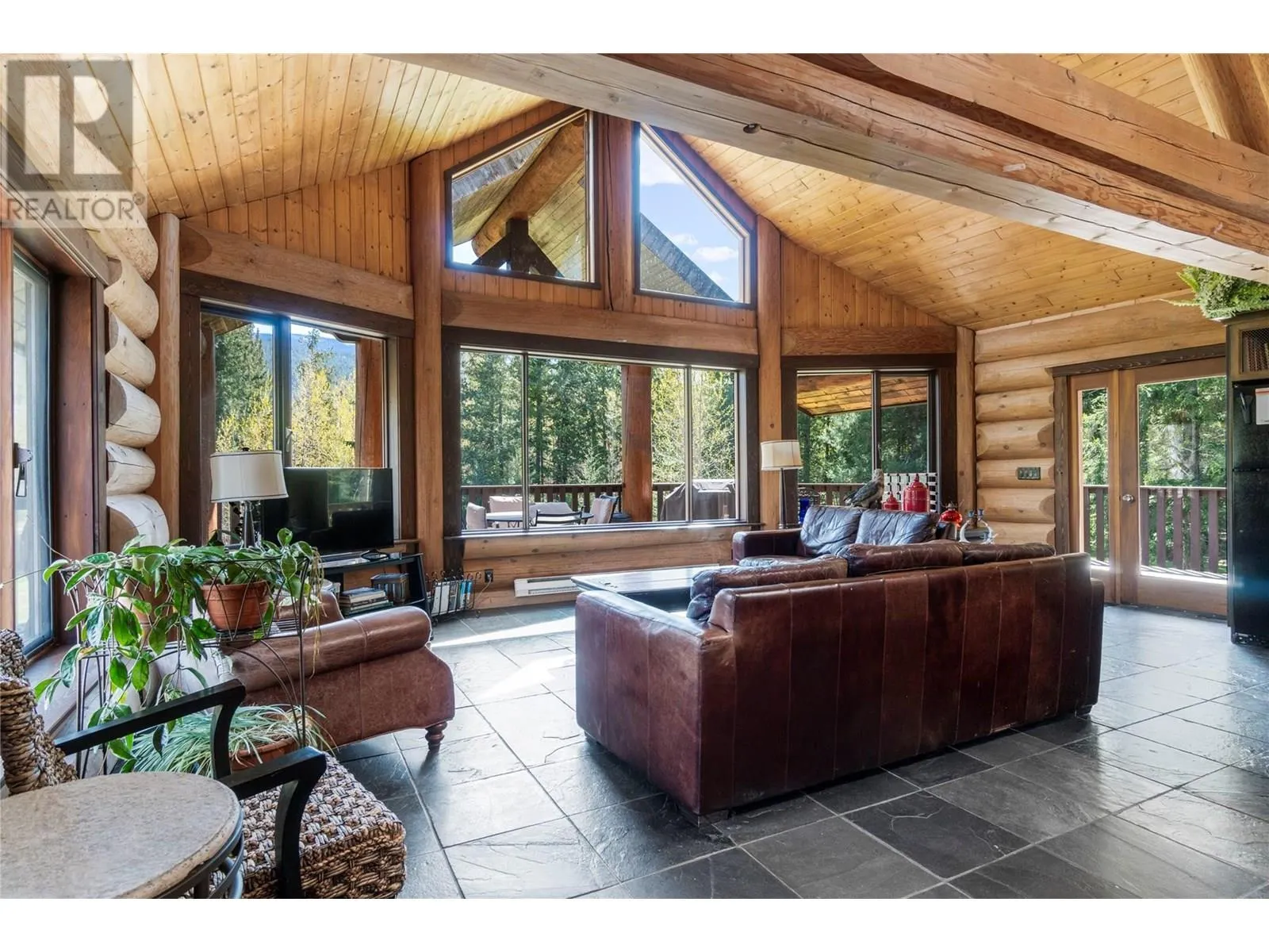 1703 Hillier Road