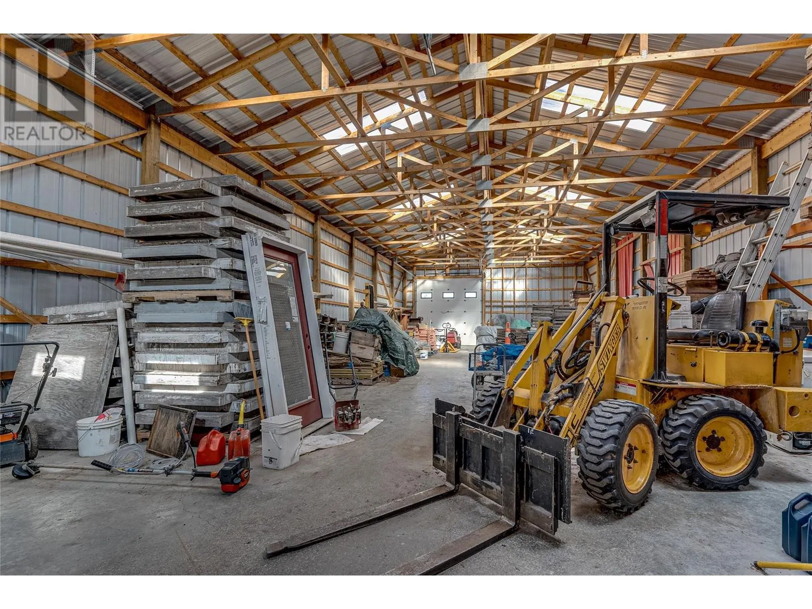 2860 Highway 97 North