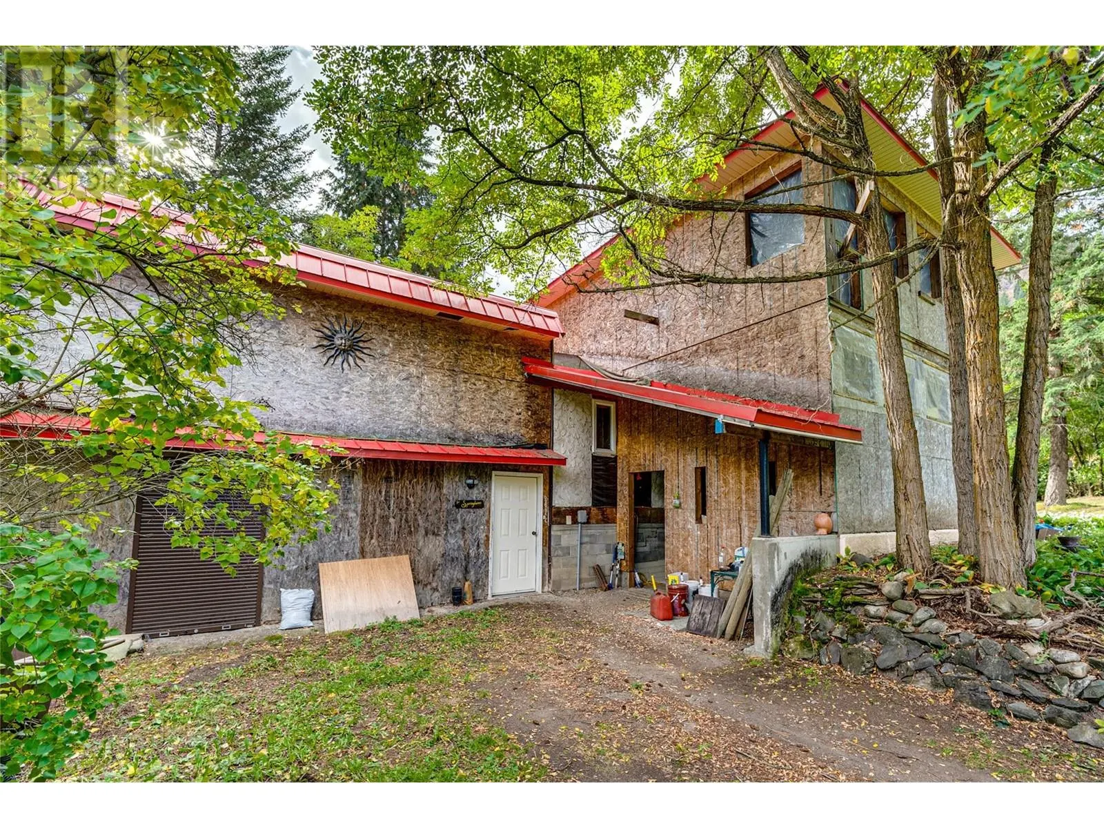 2860 Highway 97 North