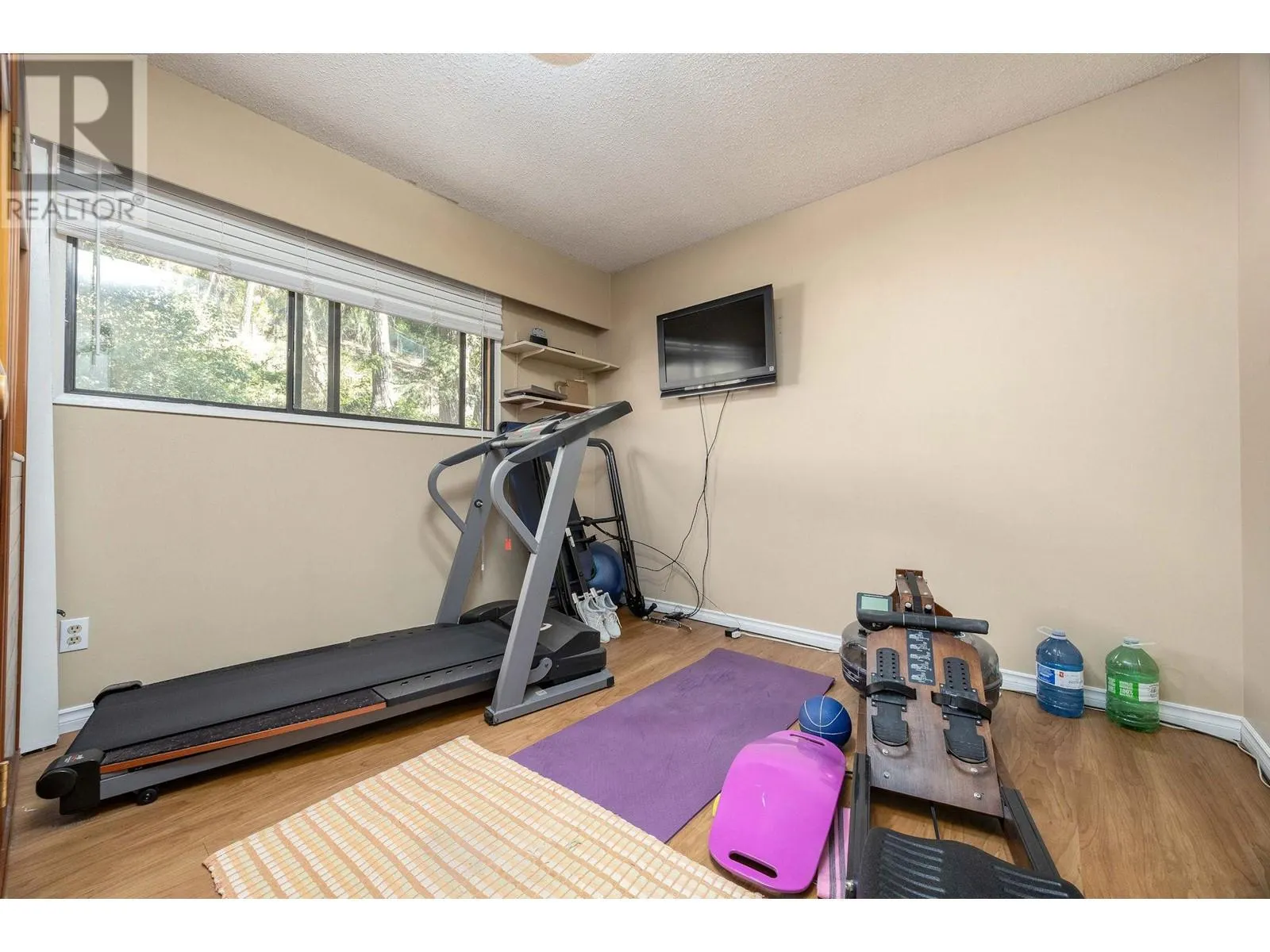 3850 Highland Park Drive