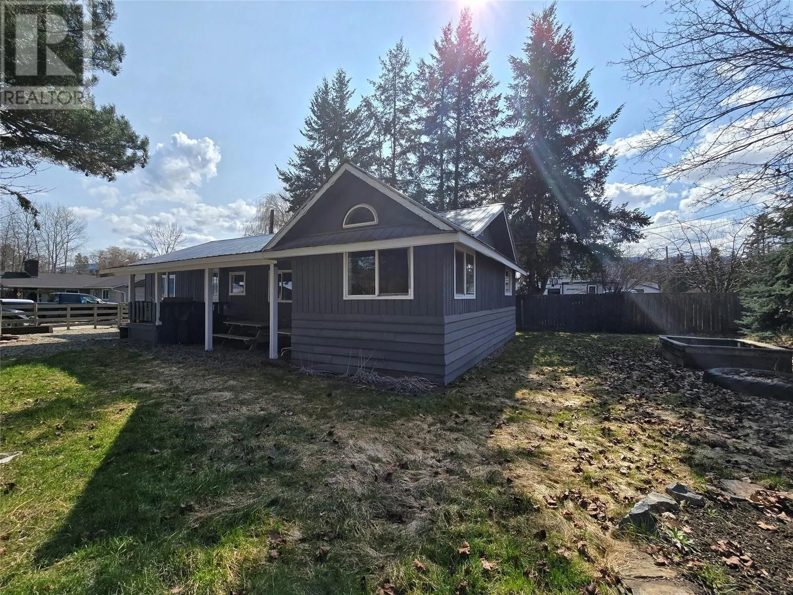 10 Bloom Road
