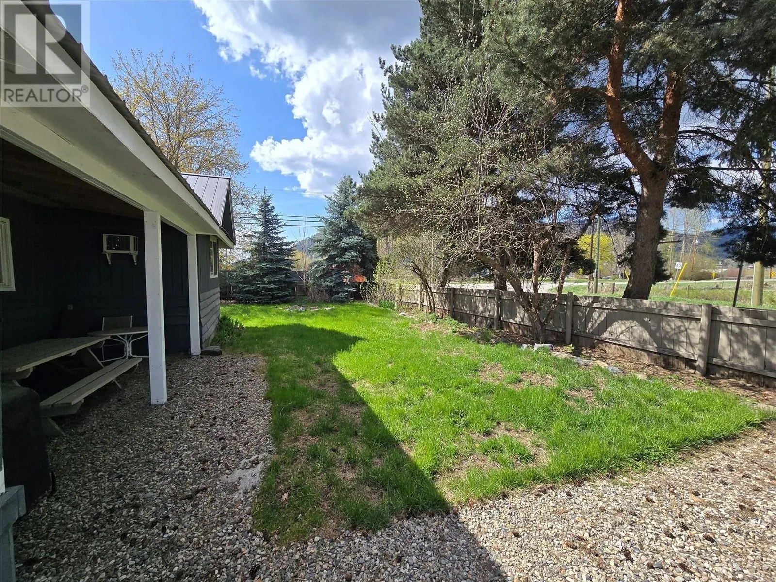 10 Bloom Road