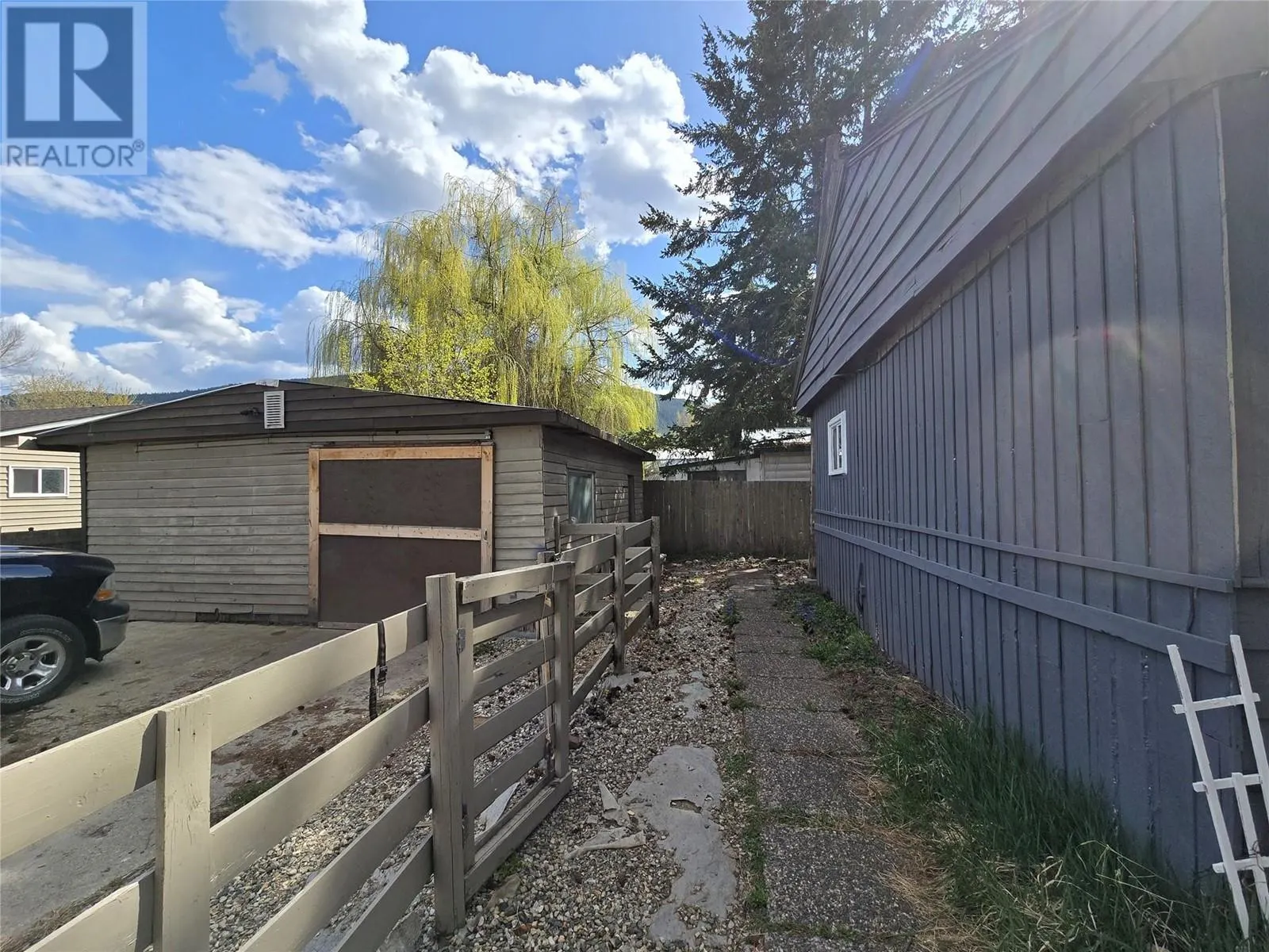 10 Bloom Road