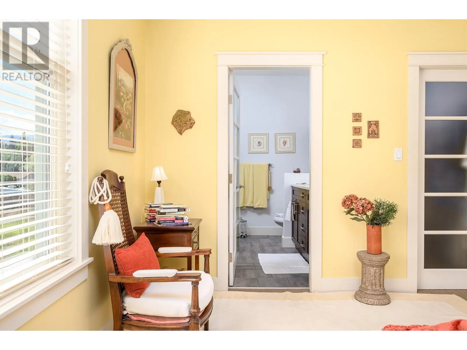 3606 25 Avenue Unit# 101