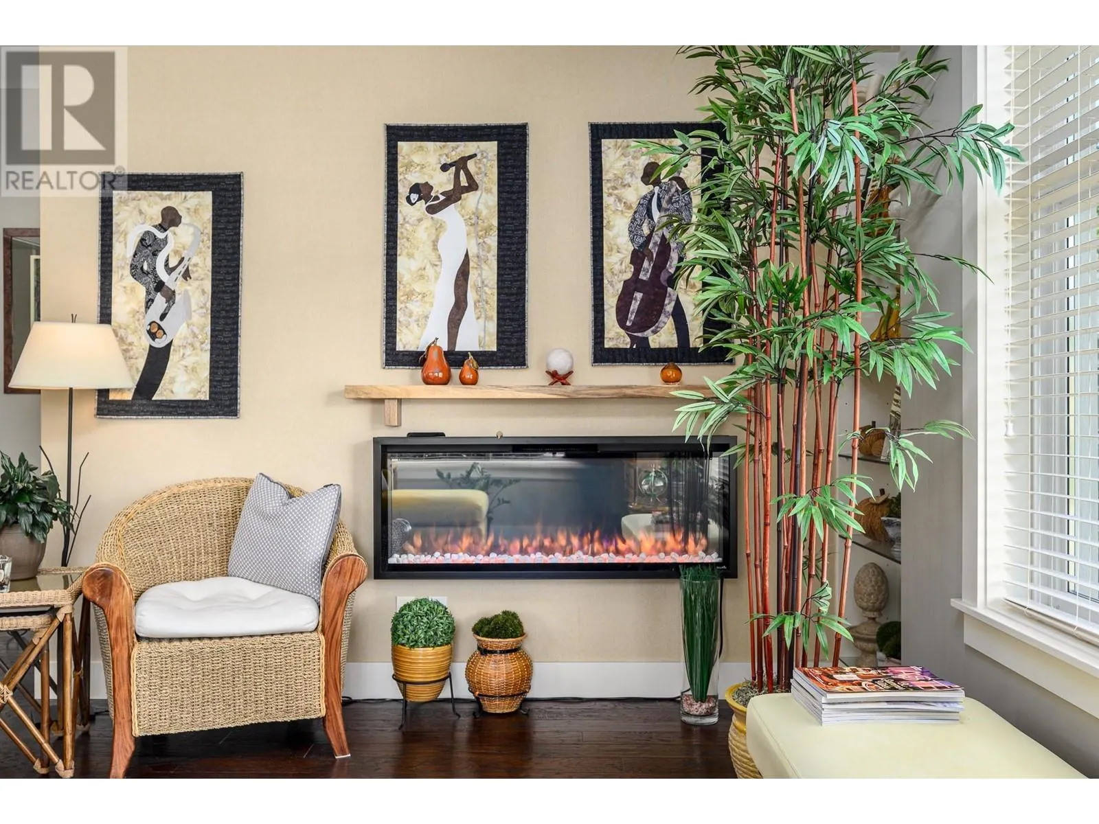 3606 25 Avenue Unit# 101