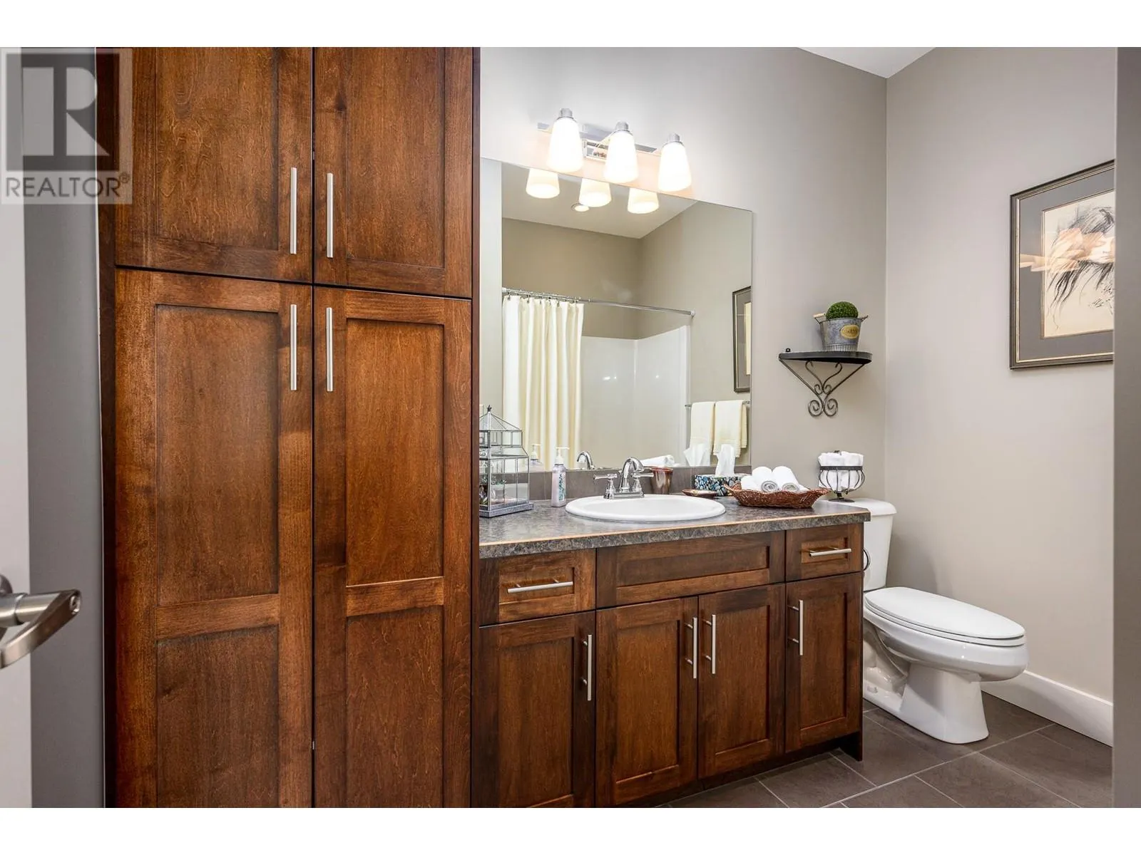 3606 25 Avenue Unit# 101