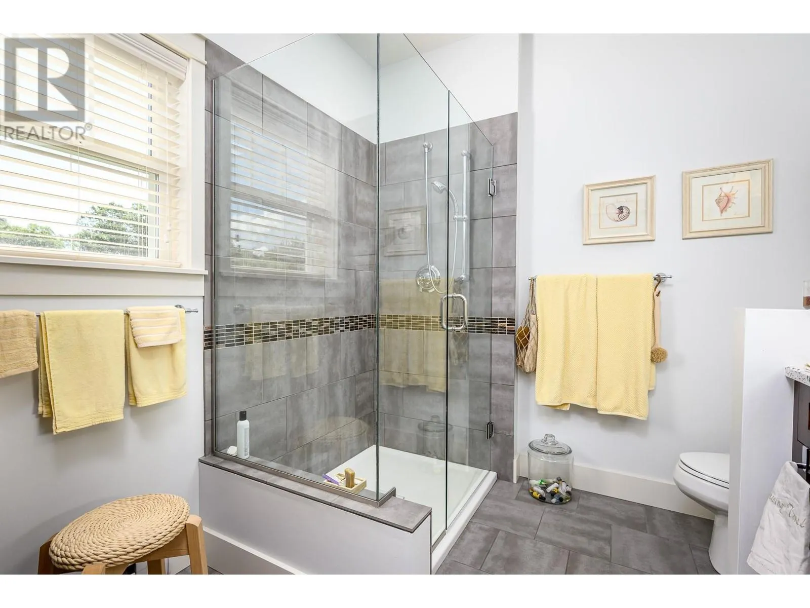 3606 25 Avenue Unit# 101