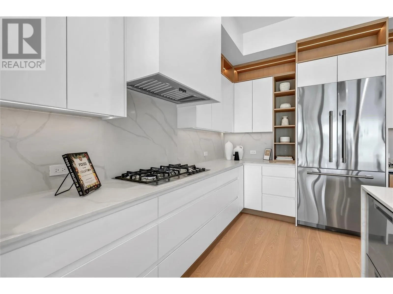602 Lakeshore Drive Unit# 201