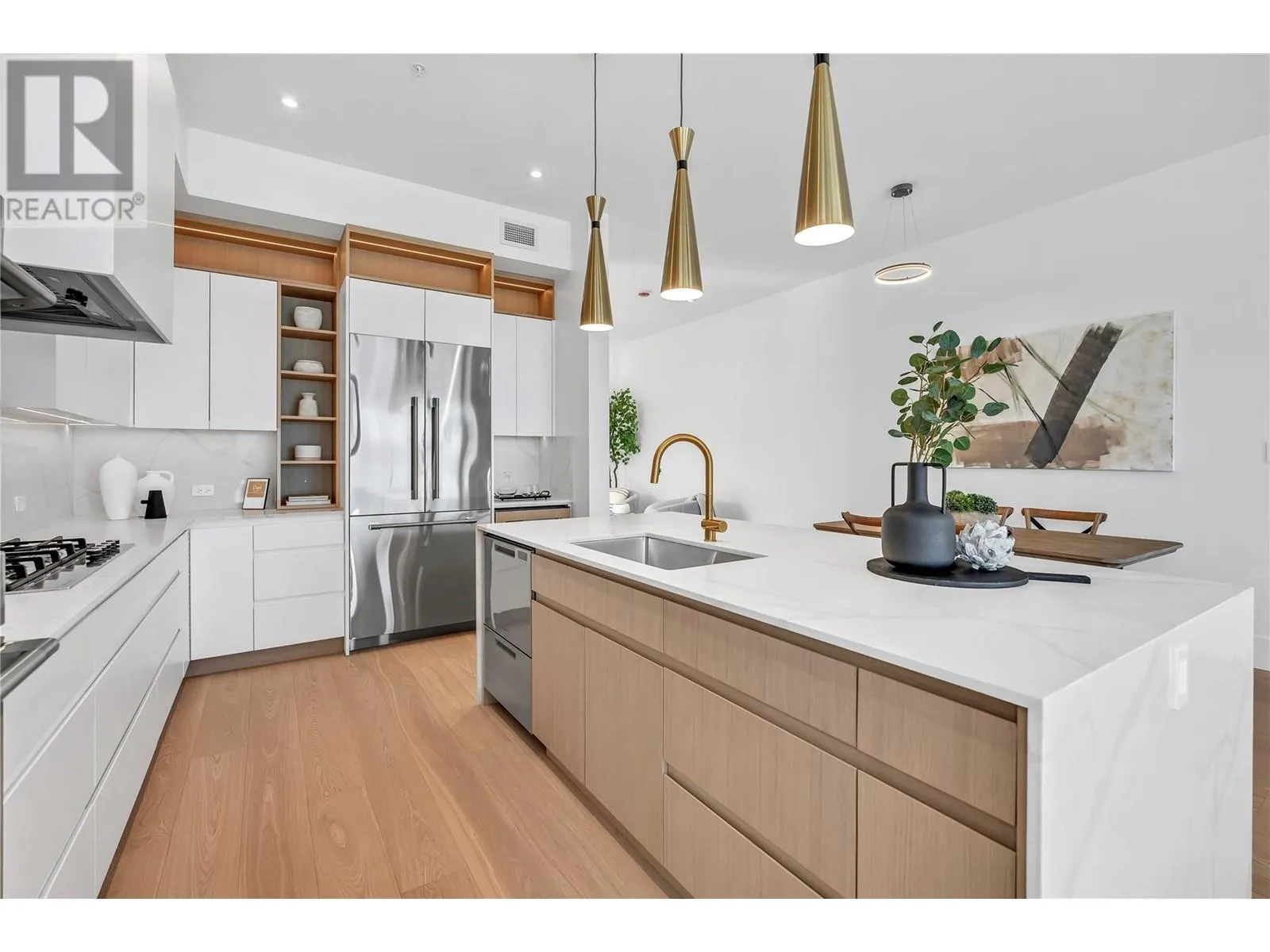 602 Lakeshore Drive Unit# 201