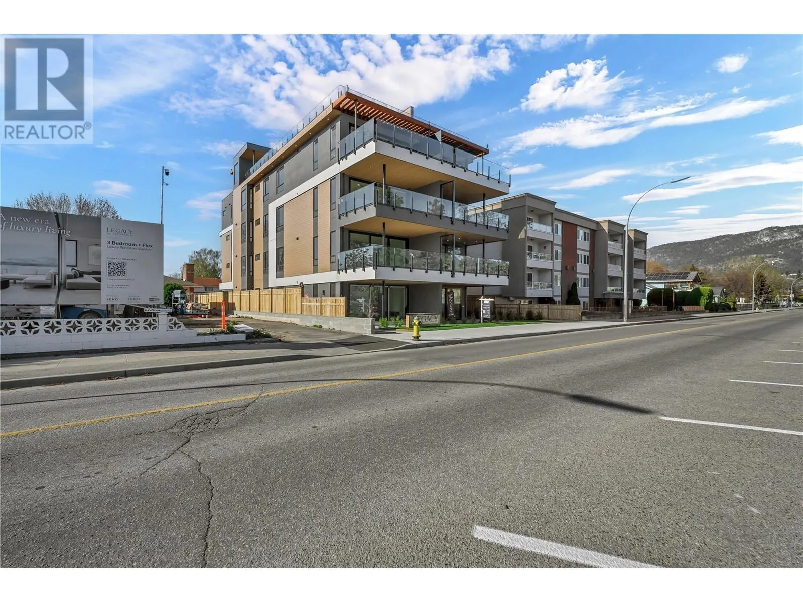 602 Lakeshore Drive Unit# 201