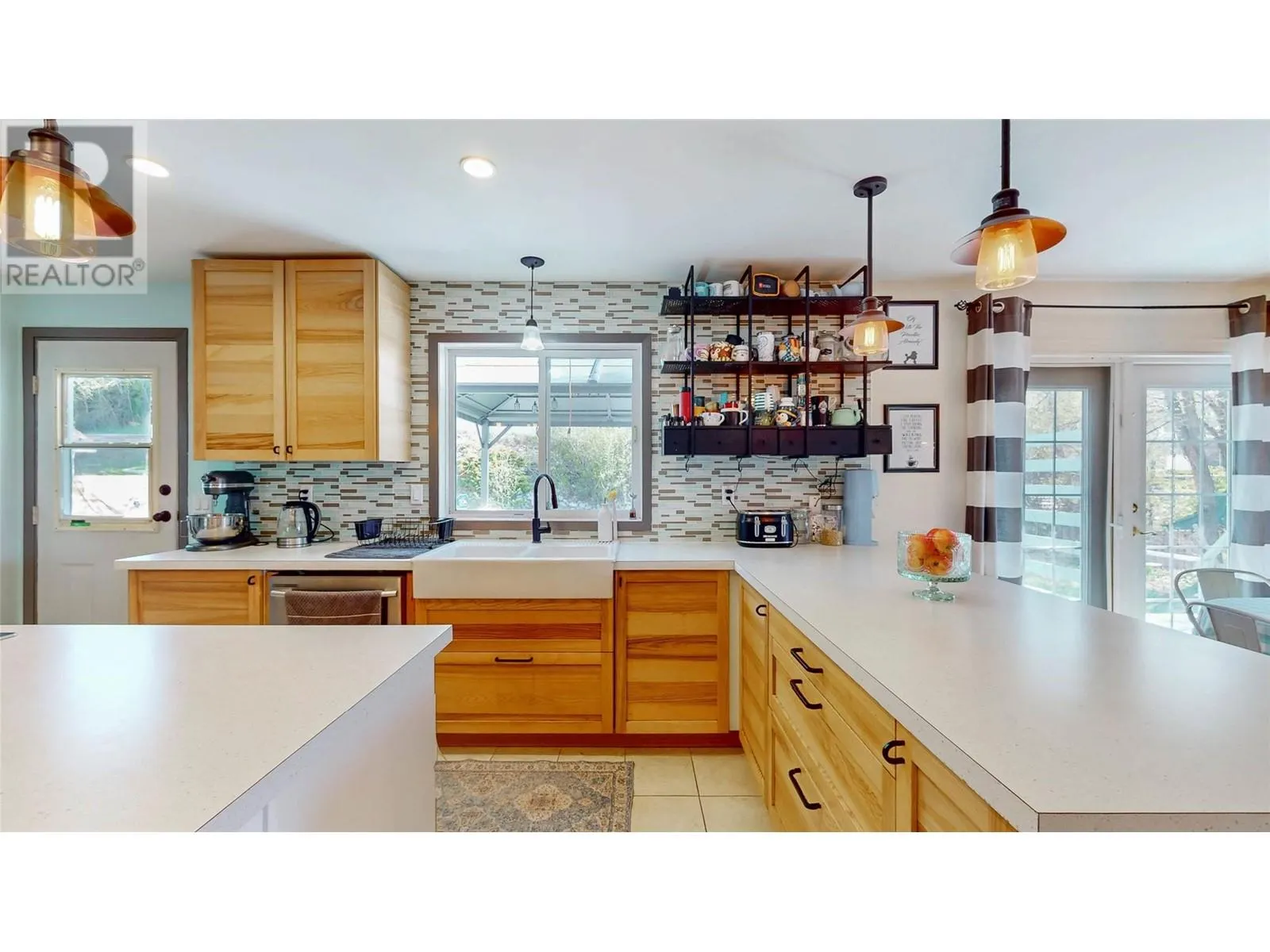 6743 Meadows Drive