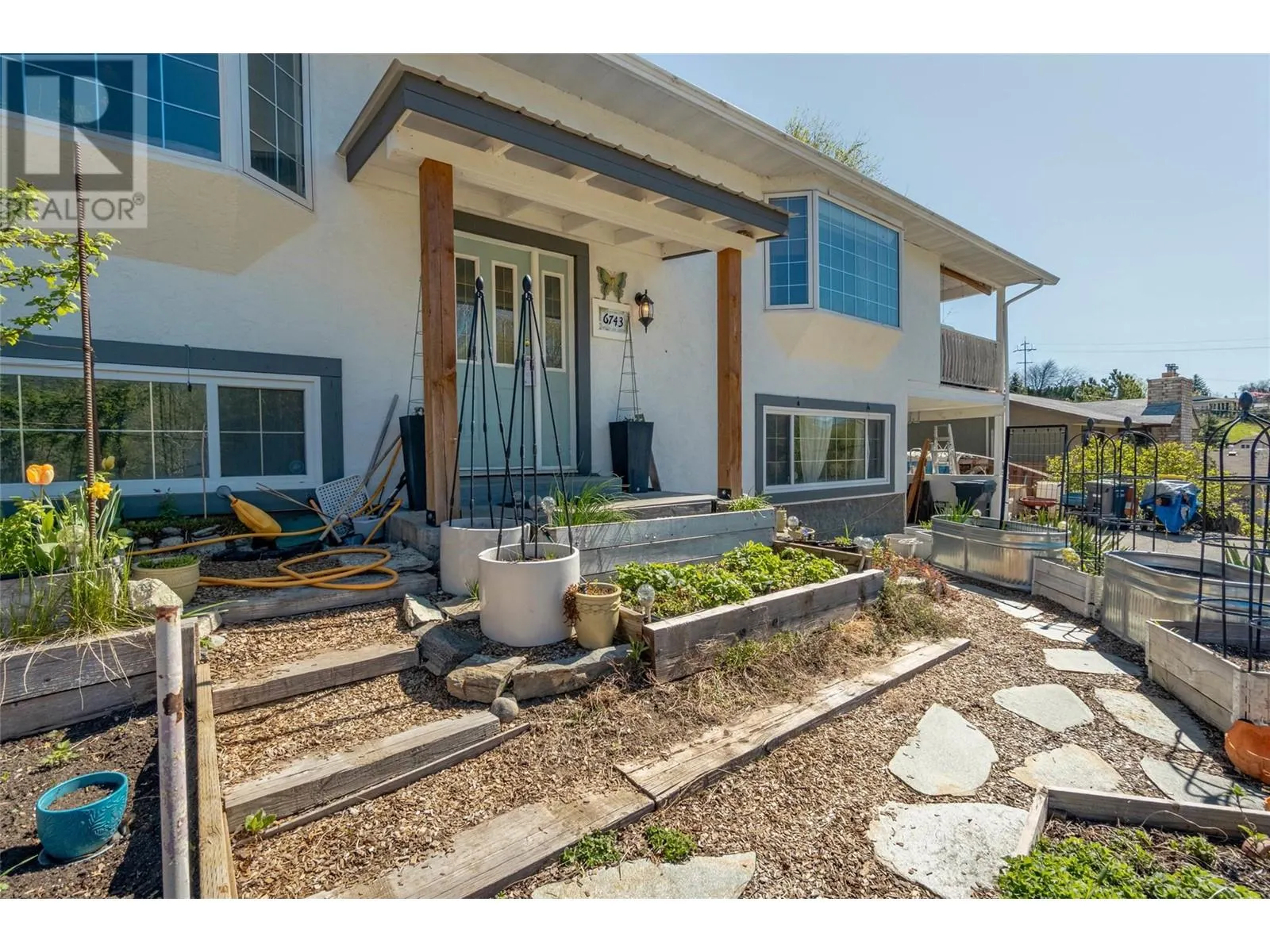 6743 Meadows Drive