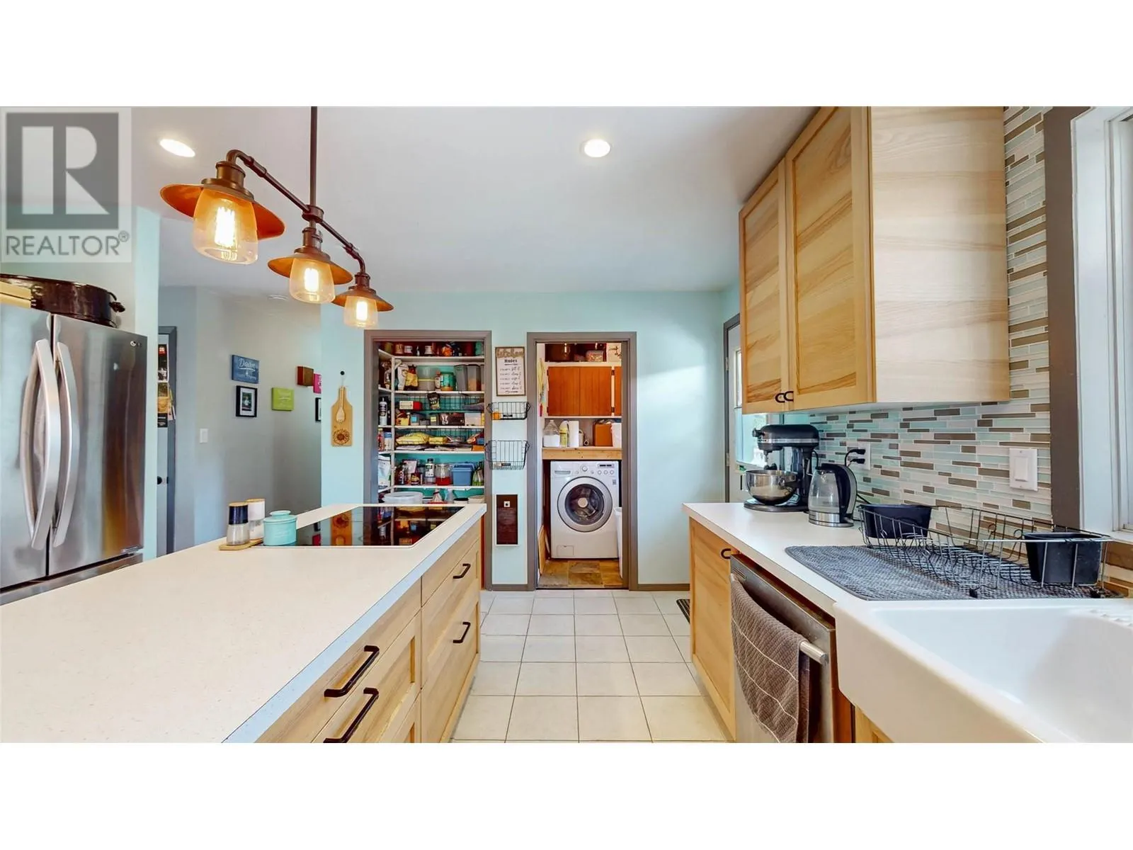 6743 Meadows Drive