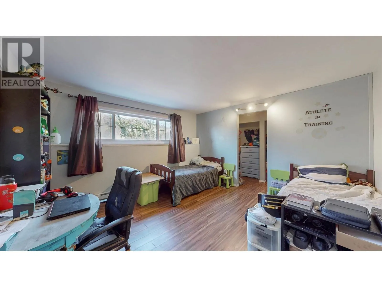 6743 Meadows Drive