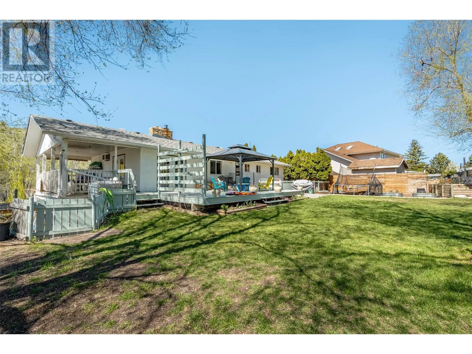 6743 Meadows Drive