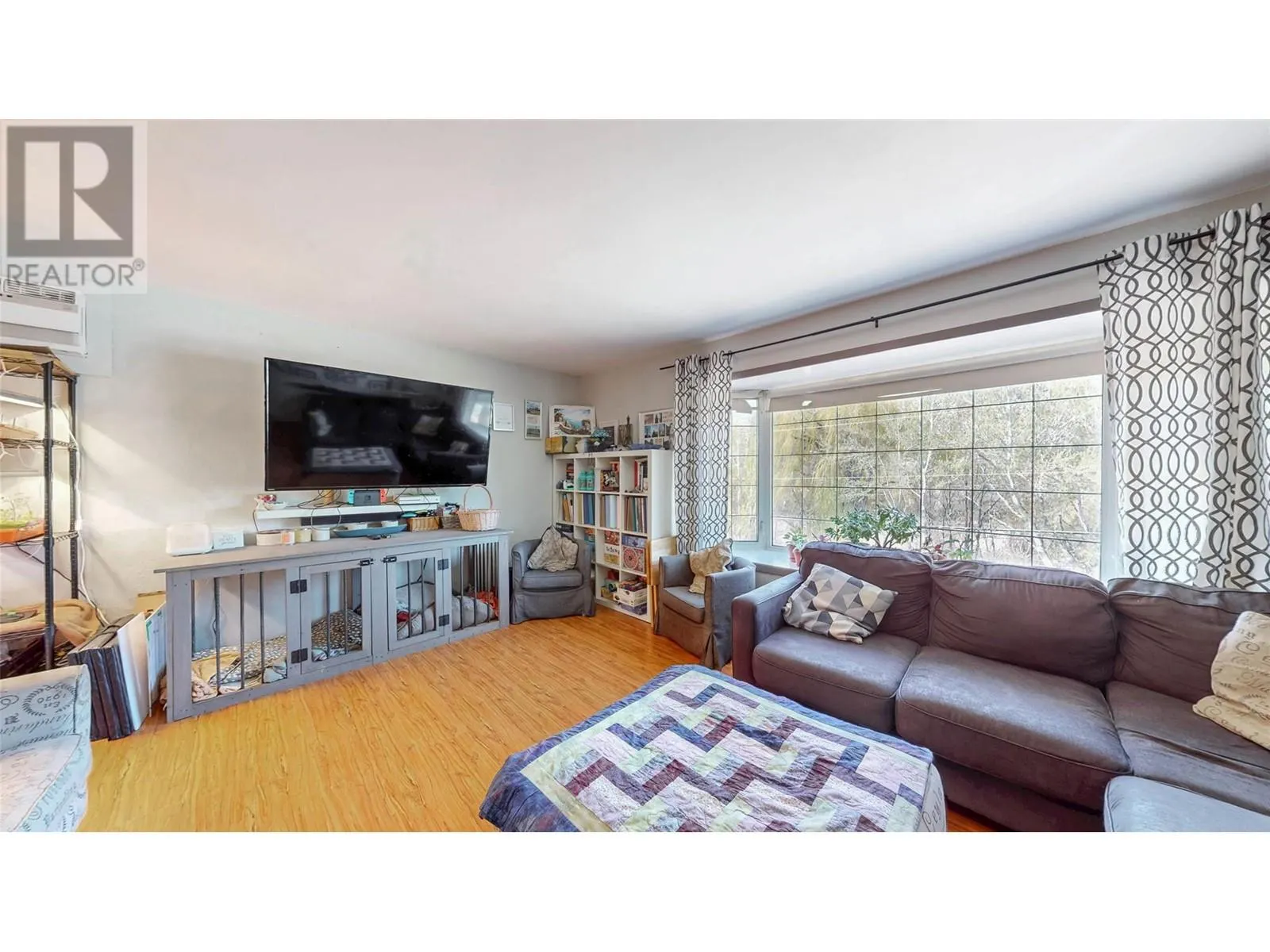 6743 Meadows Drive