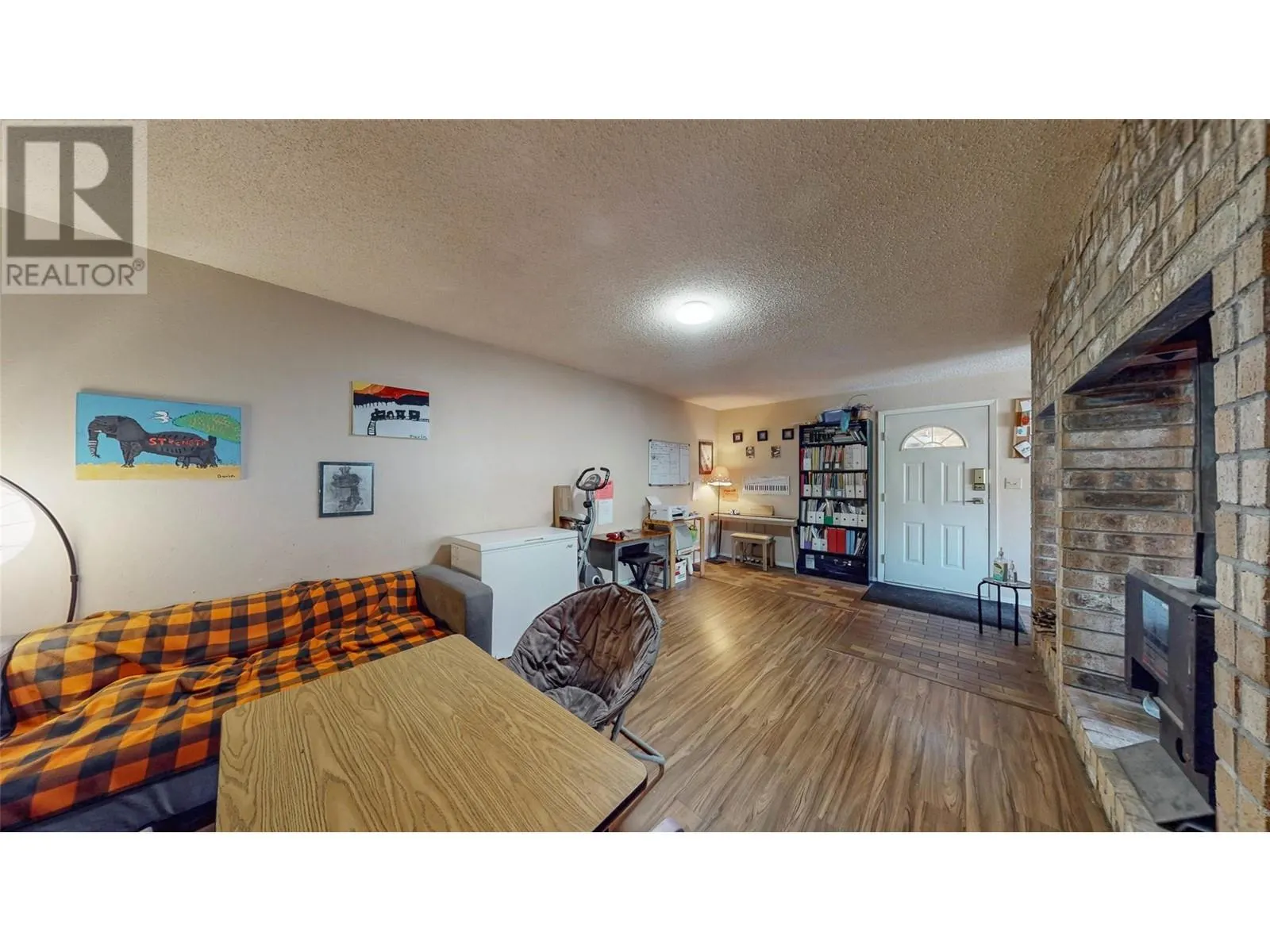 6743 Meadows Drive