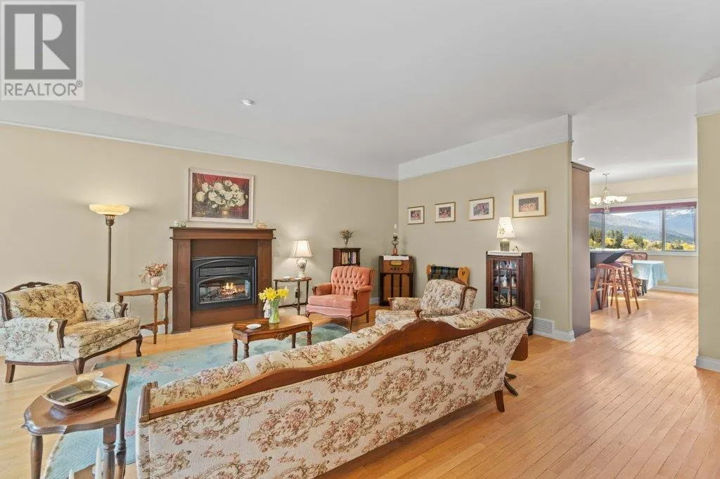 881 16 Street NE Unit# 7