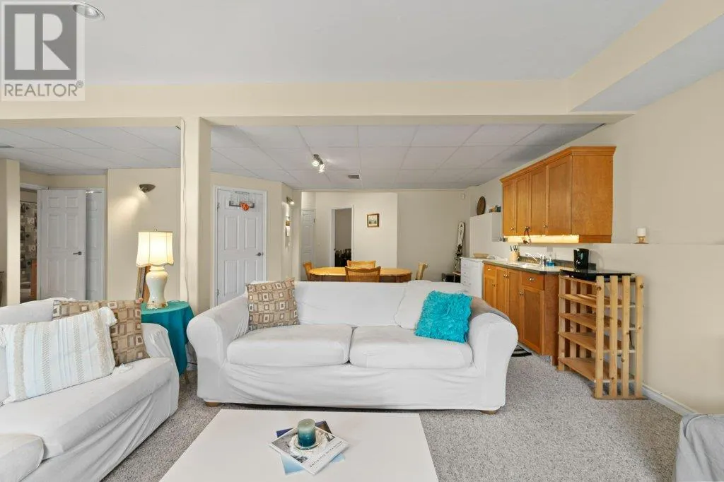 881 16 Street NE Unit# 7