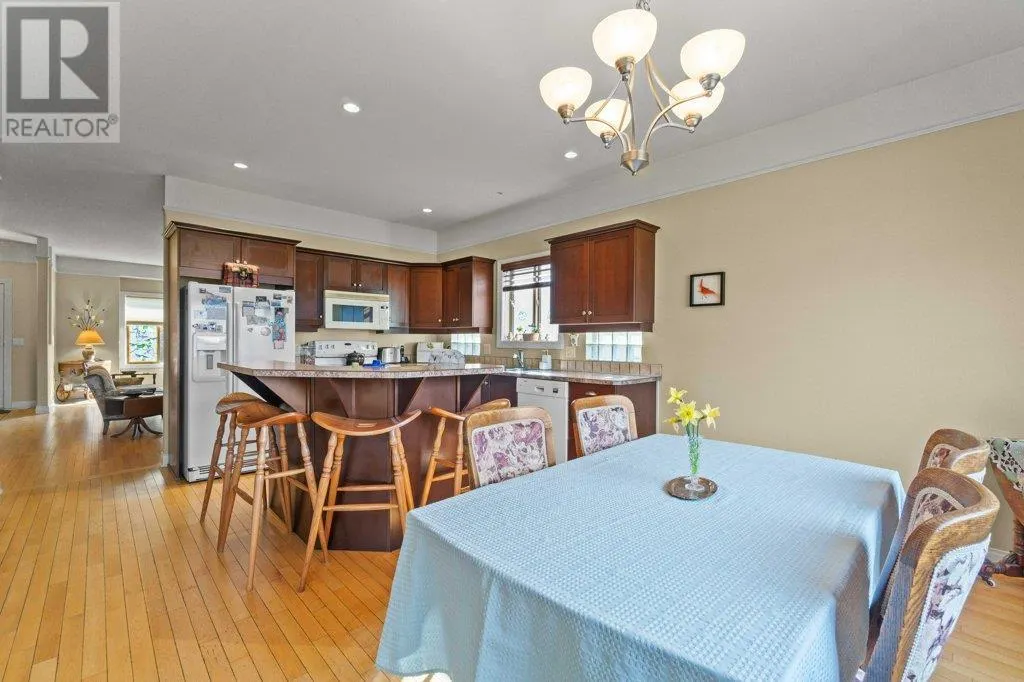 881 16 Street NE Unit# 7