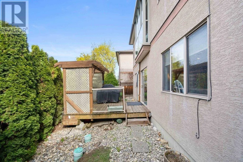 881 16 Street NE Unit# 7