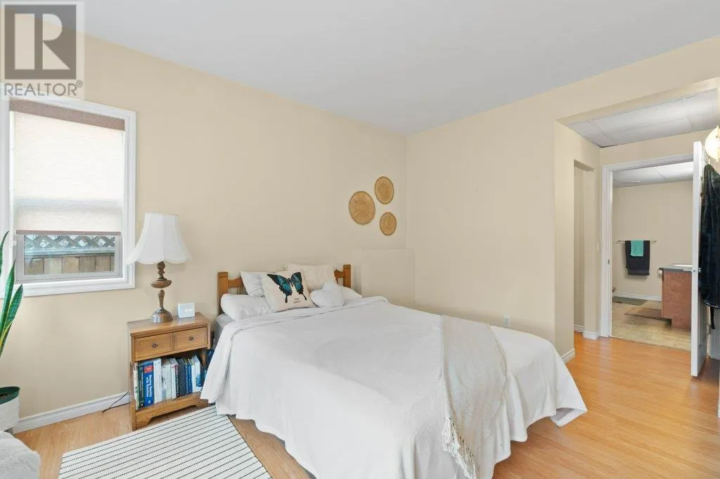 881 16 Street NE Unit# 7