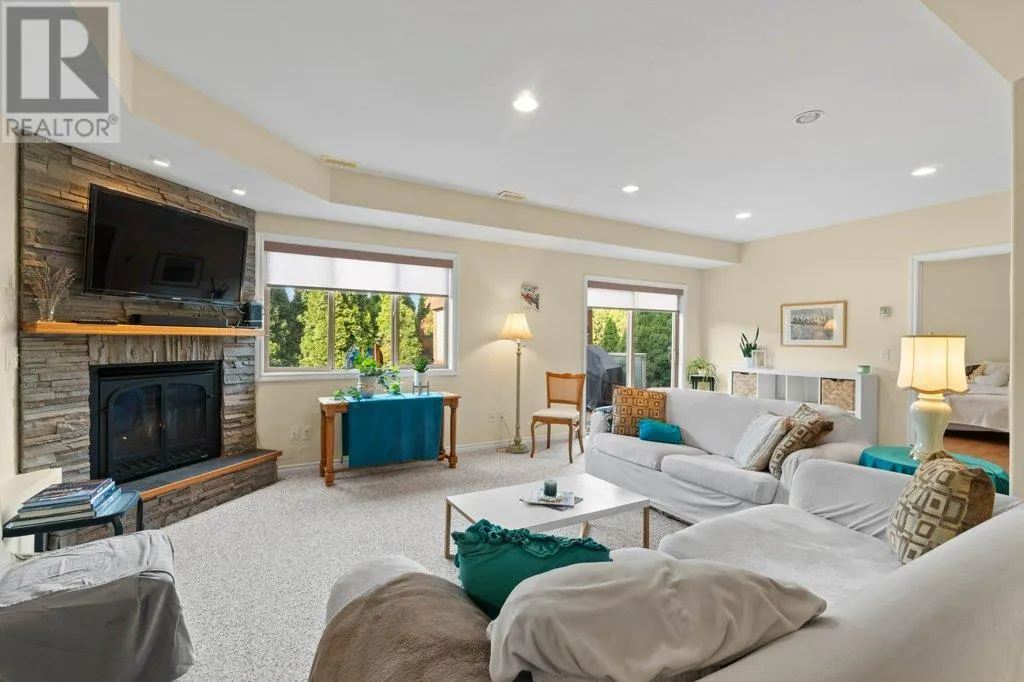 881 16 Street NE Unit# 7