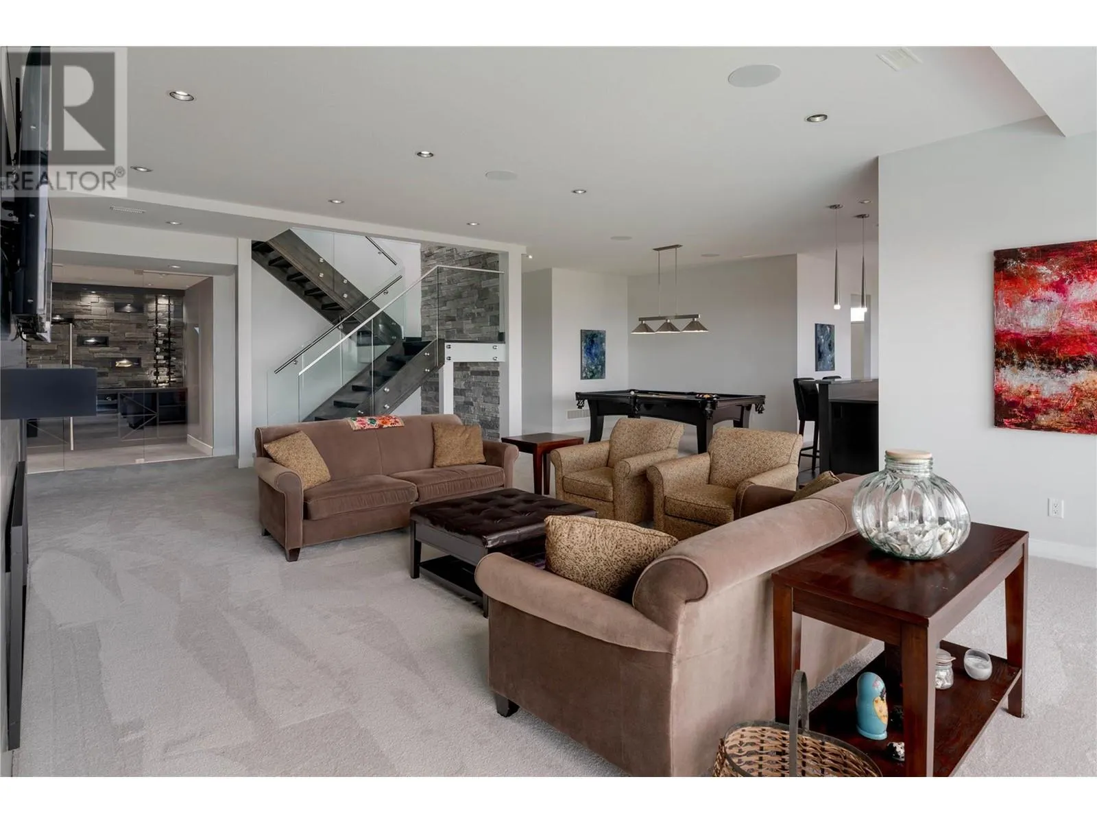 447 Swan Drive