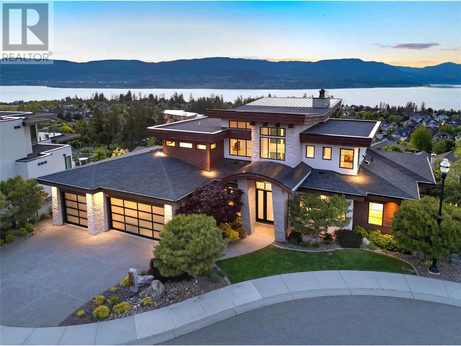 447 Swan Drive