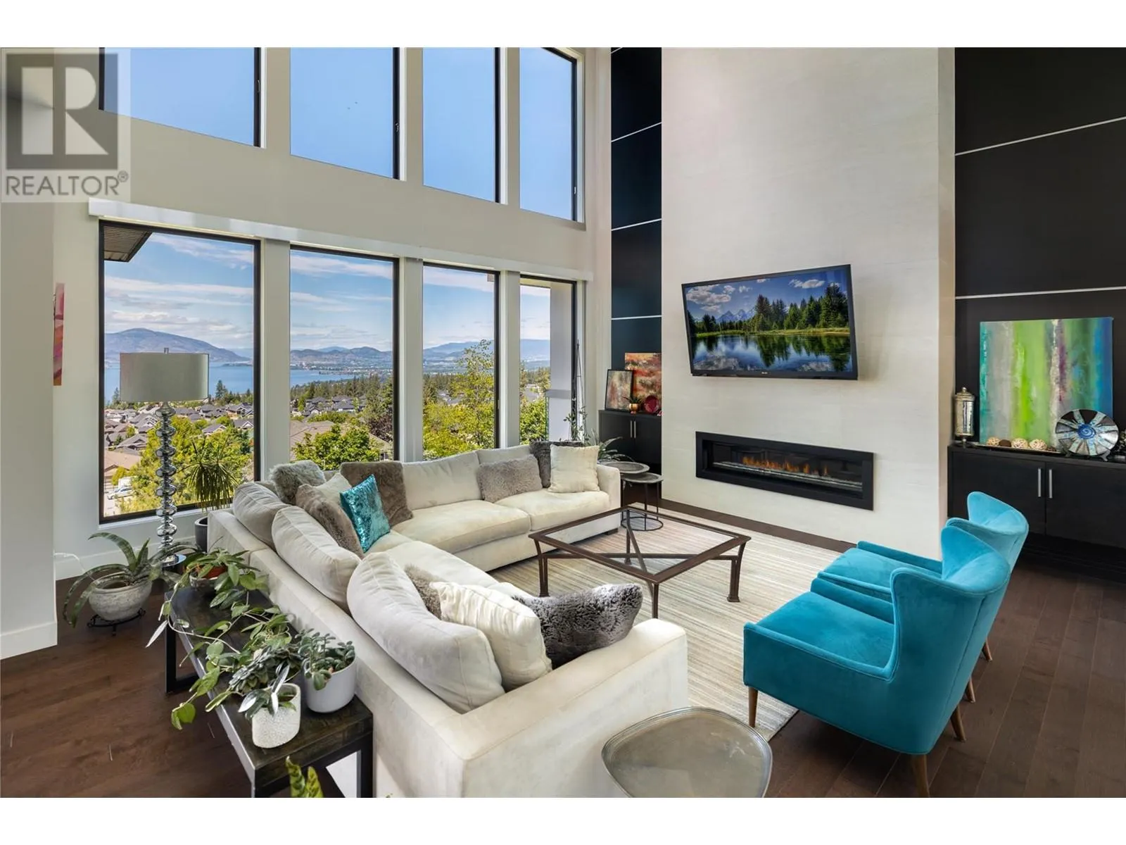 447 Swan Drive