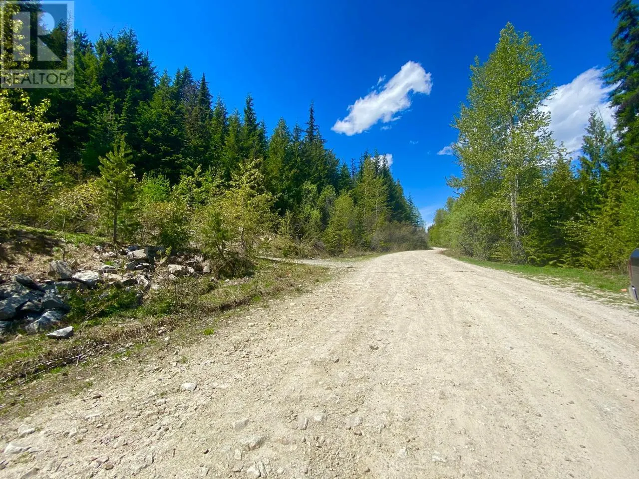 DL 1752 GIVEOUT CREEK FOREST SERVICE Road