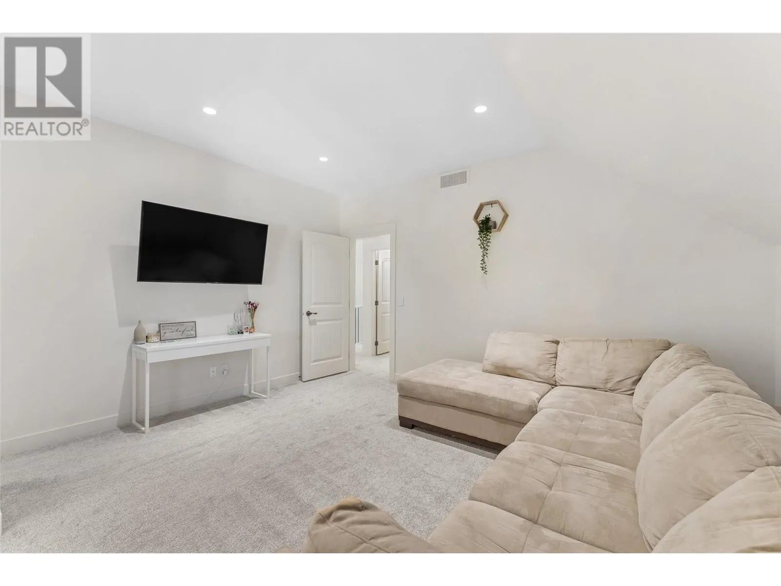 444 Cavell Place